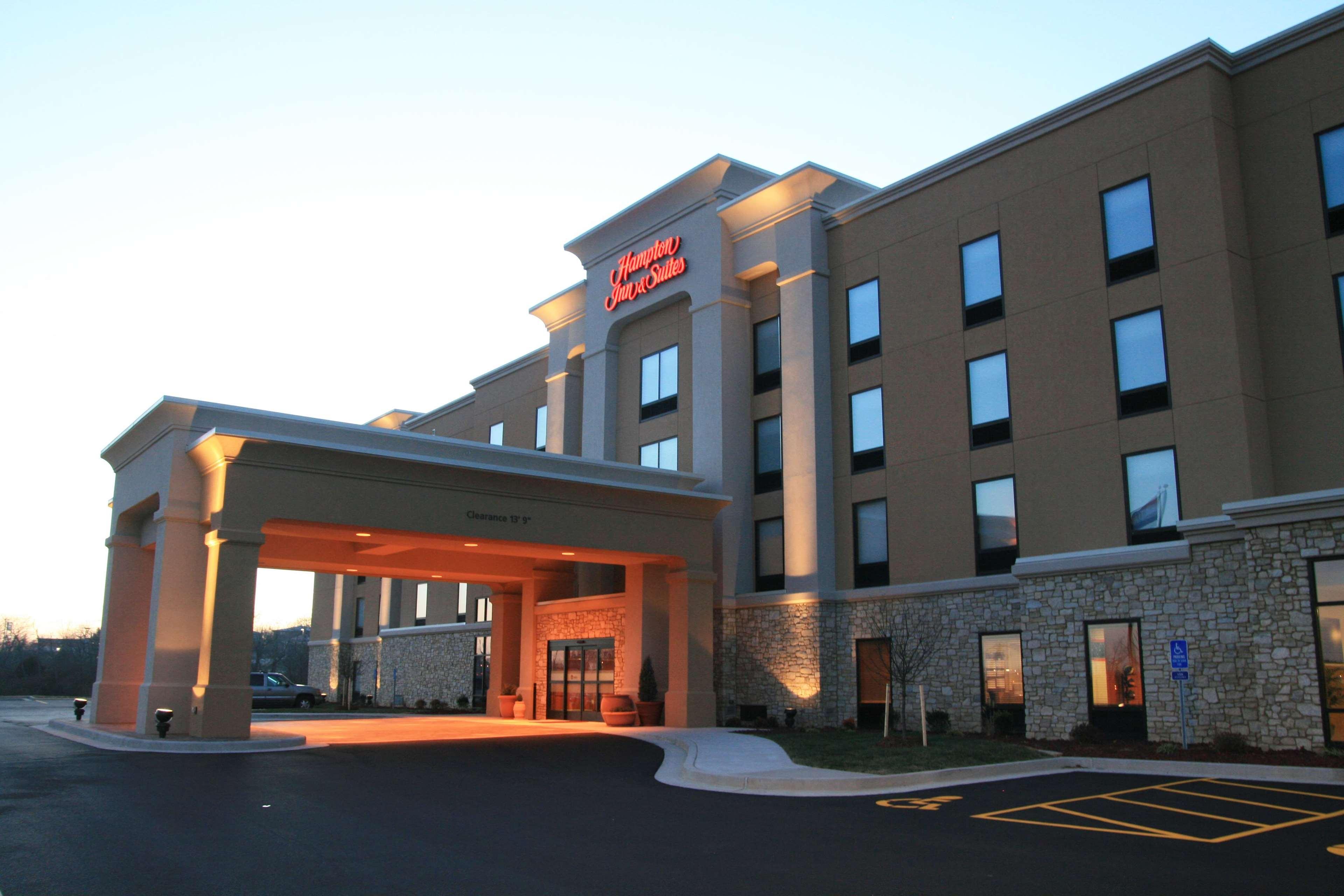 Vista Exterior Hampton Inn & Suites St. Louis/South I-55