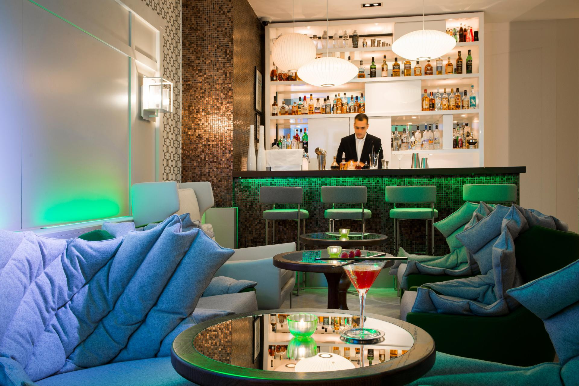 Bar/Salón Hotel Bel Ami