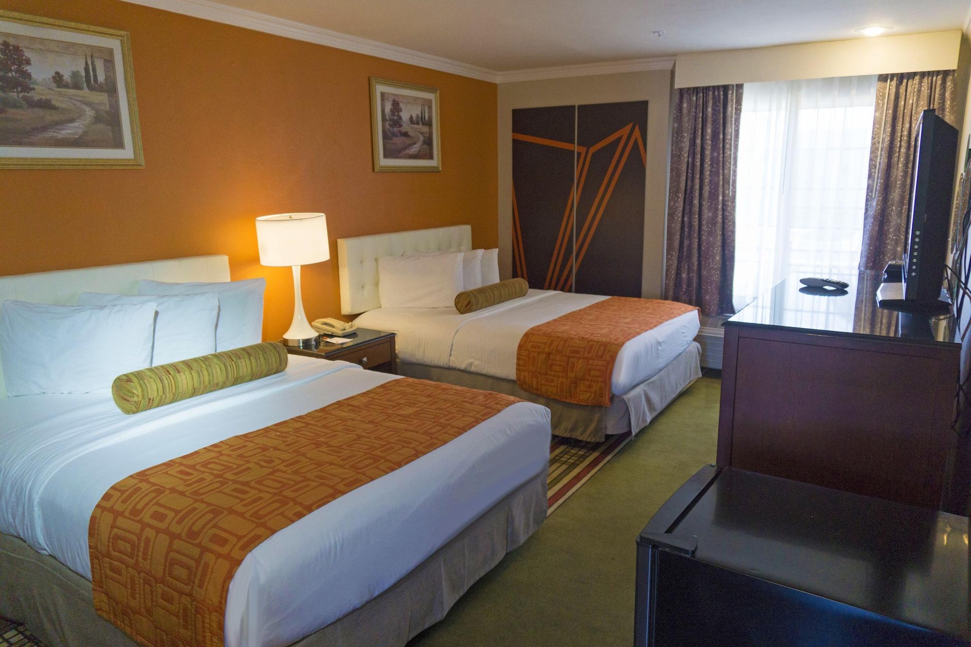 Varios Howard Johnson by Wyndham Pasadena