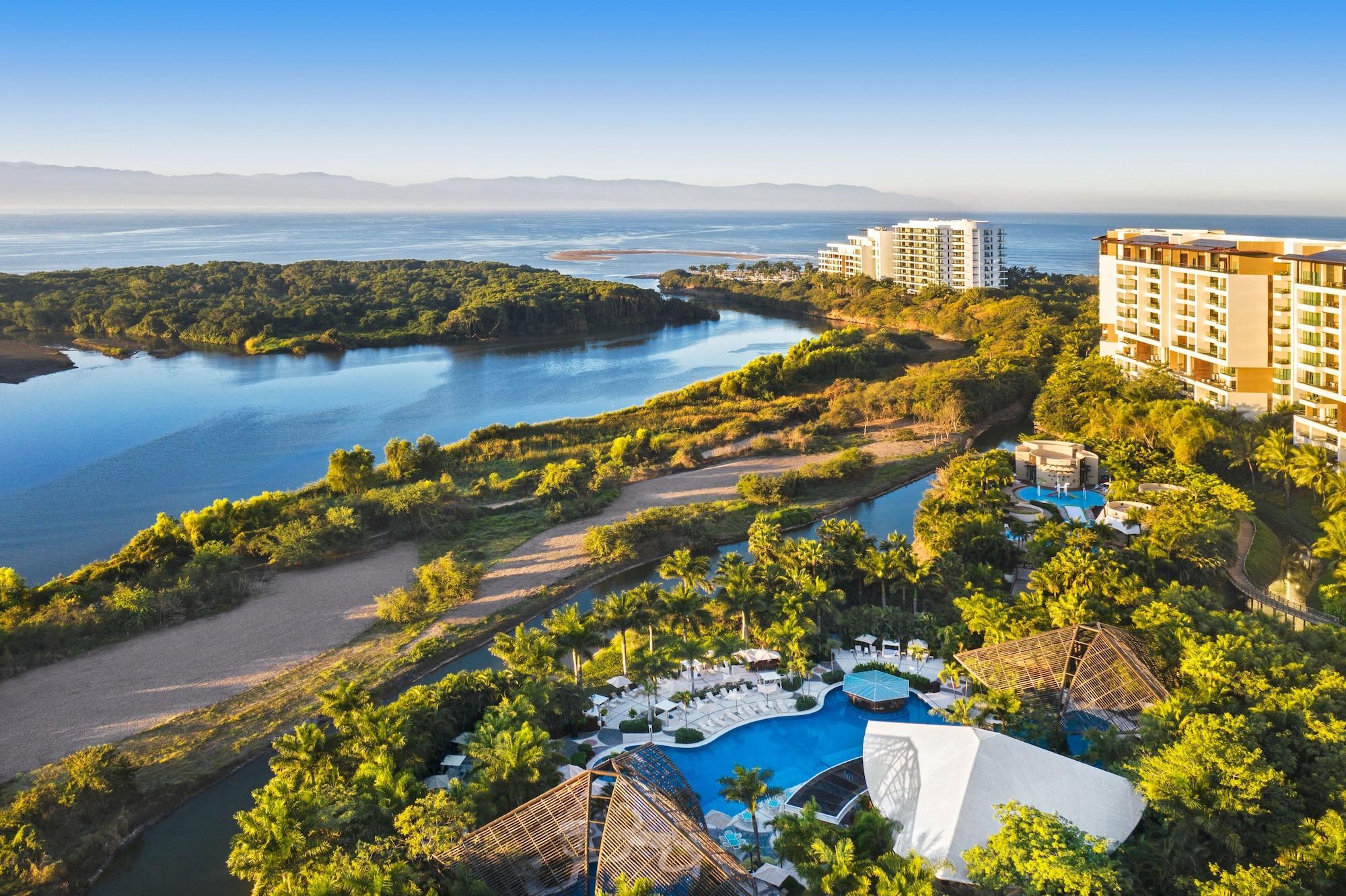 Vista Exterior BON Park Hotel at VidantaWorld Nuevo Vallarta
