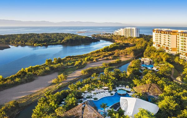 BON Hotel at VidantaWorld Nuevo Vallarta - Hoteles frente a la playa en Puerto Vallarta, México