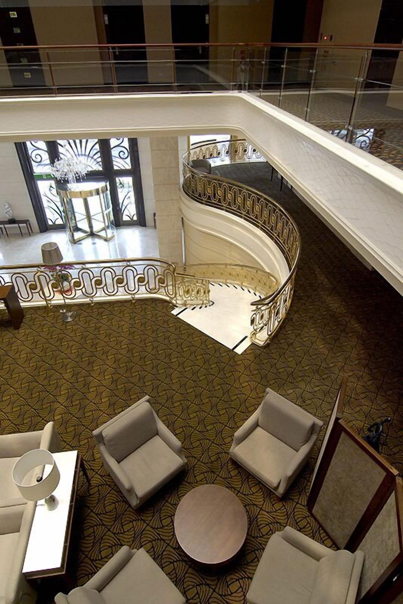 Vista Lobby Justwin Grand Hotel