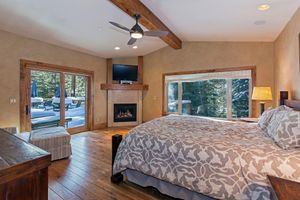 Alquiler Vacacional - 5400' Family Friendly Luxury Home w/6BD, 6.5BR, Hot Tub, Steam Room & Yoga Room