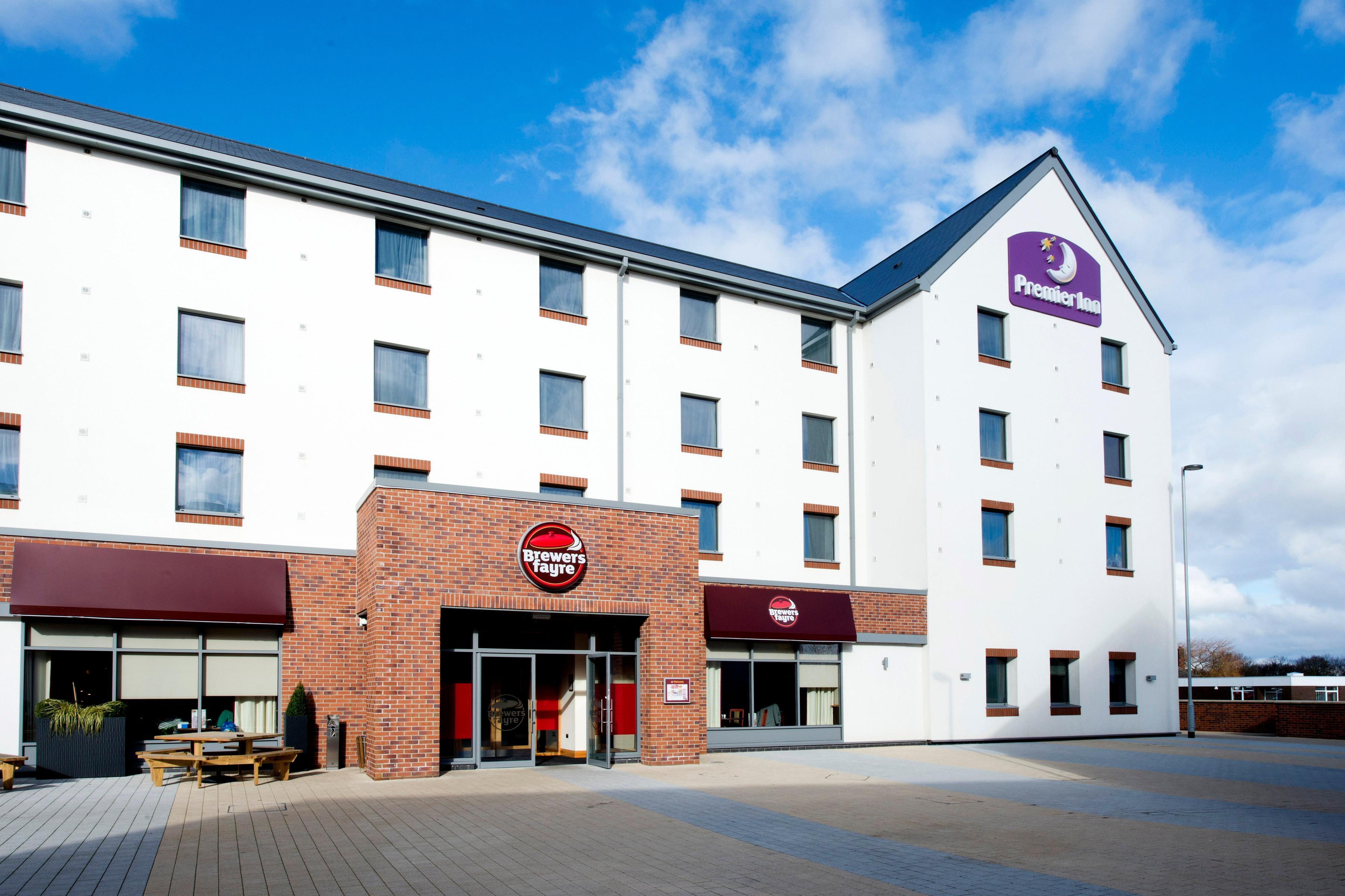 Vista Exterior Premier Inn Catterick Garrison