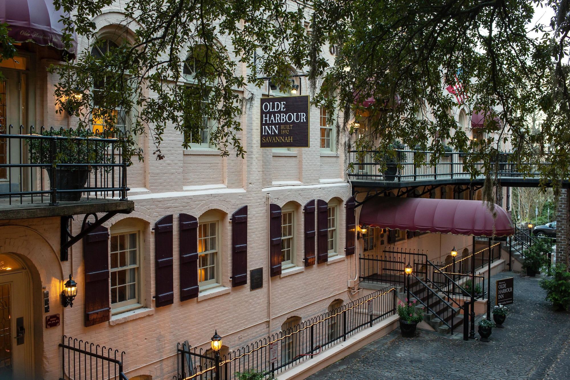 Vista Exterior Olde Harbour Inn, Historic Inns of Savannah.