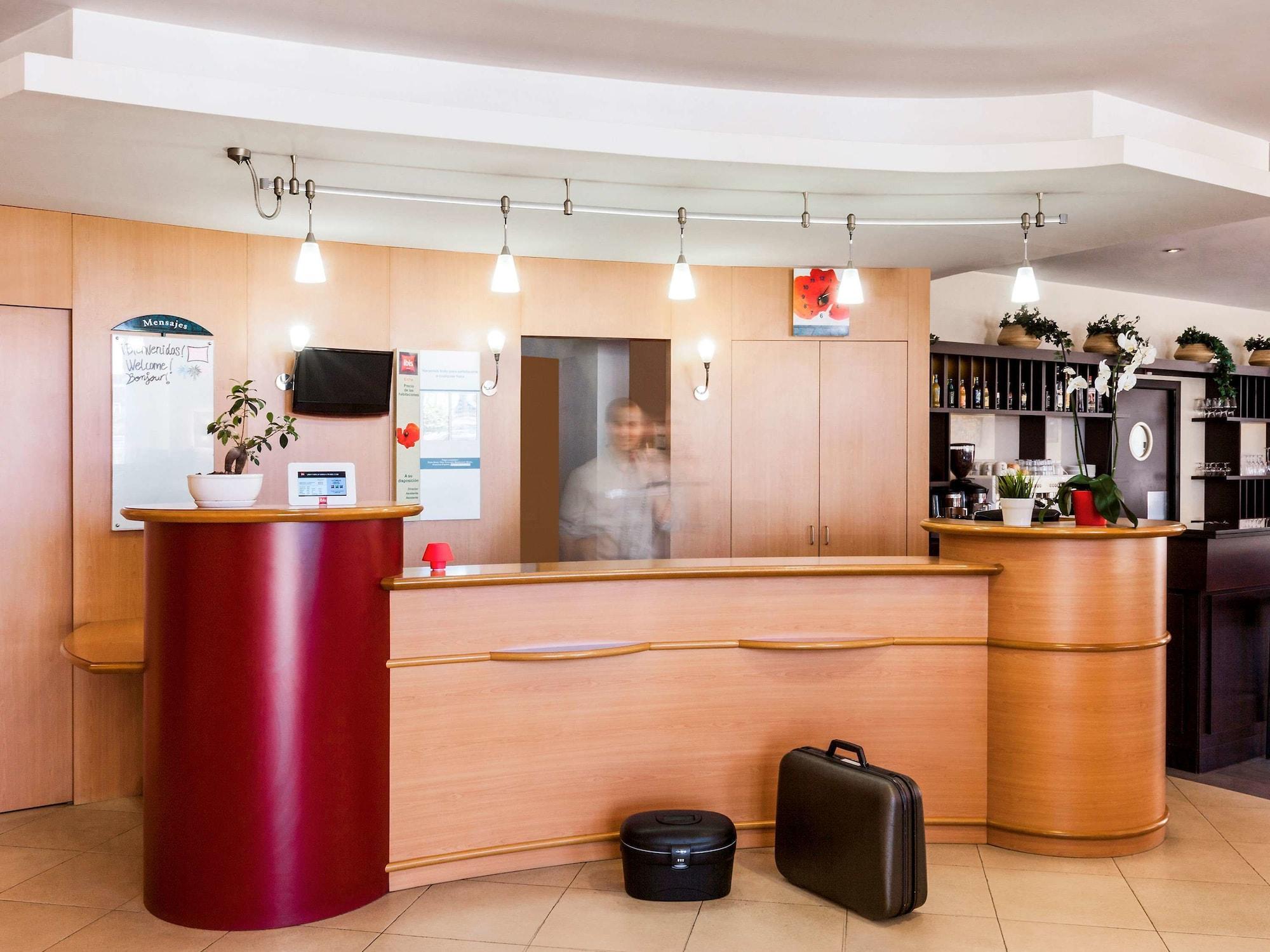 Vista Lobby Hotel ibis Elche