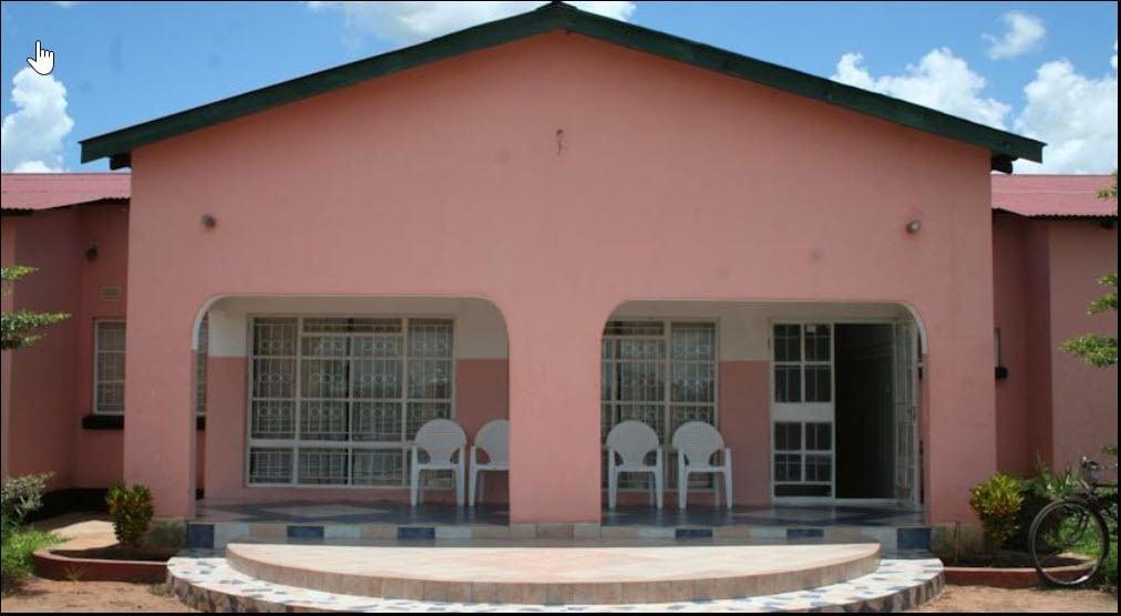 Vista Exterior Kwesu Guest House