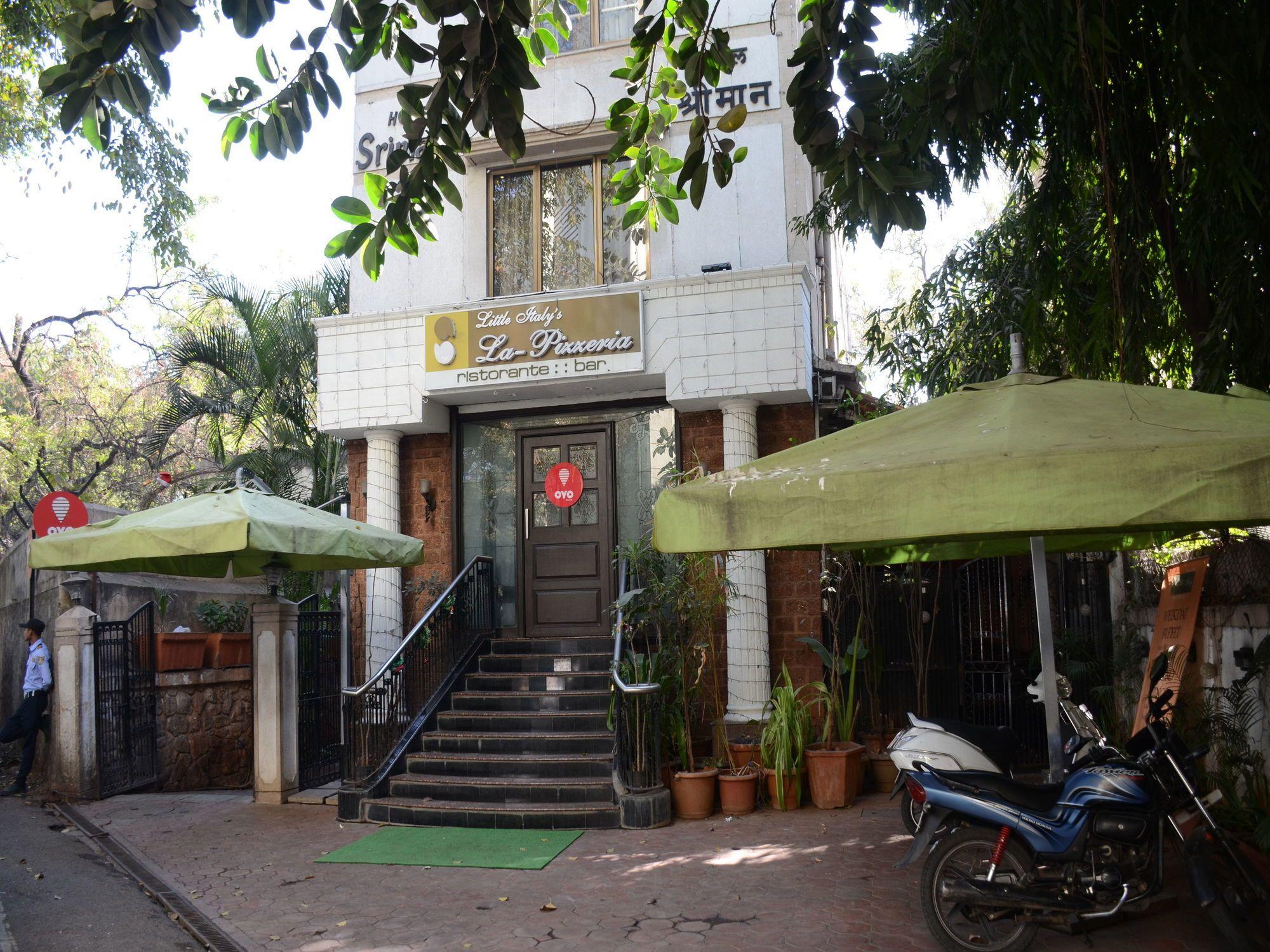 Vista Exterior OYO 691 Hotel Srimaan