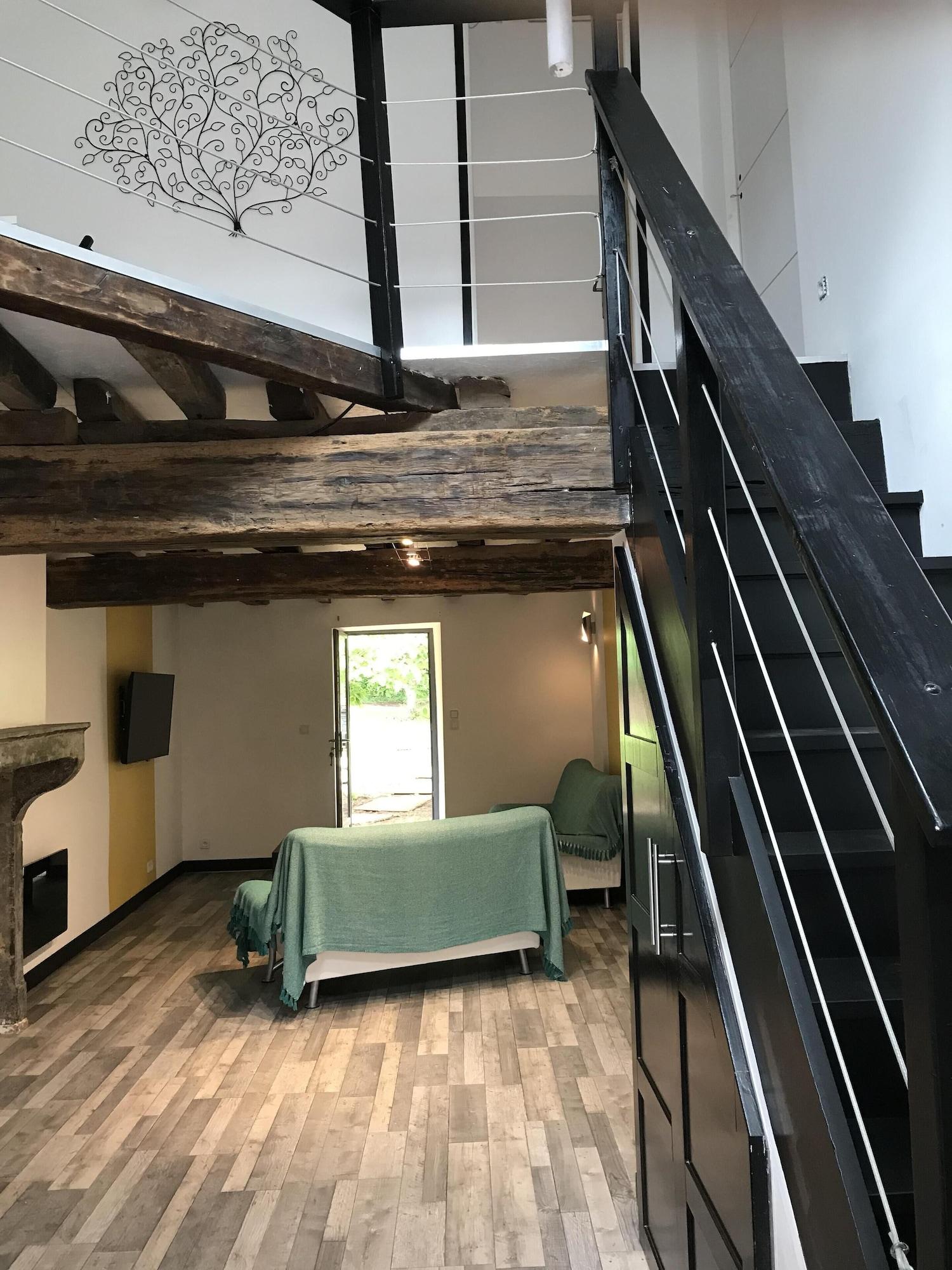 Bar/Salón La Grangette En Bourgogne