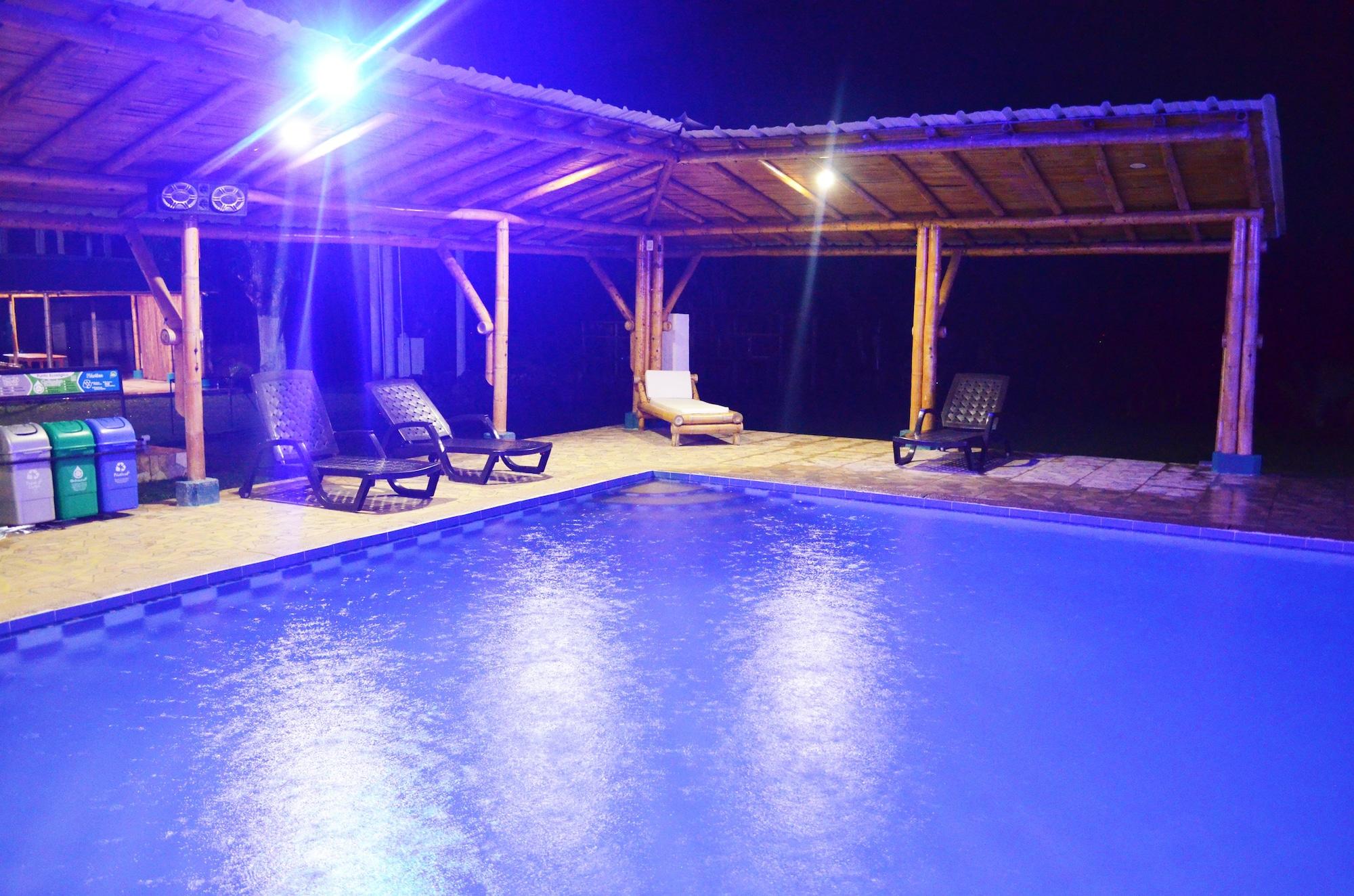 Vista Piscina Hotel Campestre Uraku