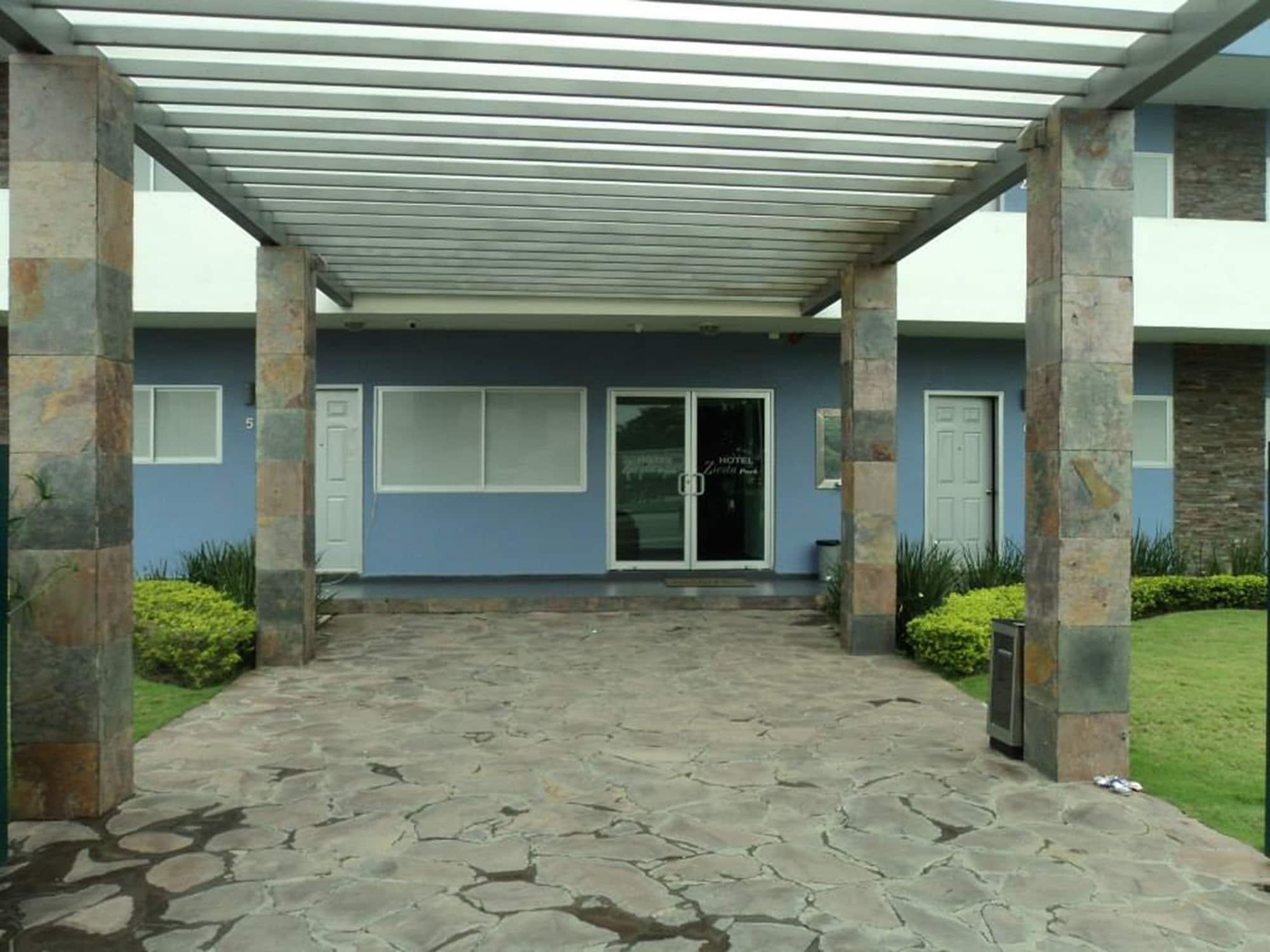 Vista Exterior Hotel Edmagra Inn