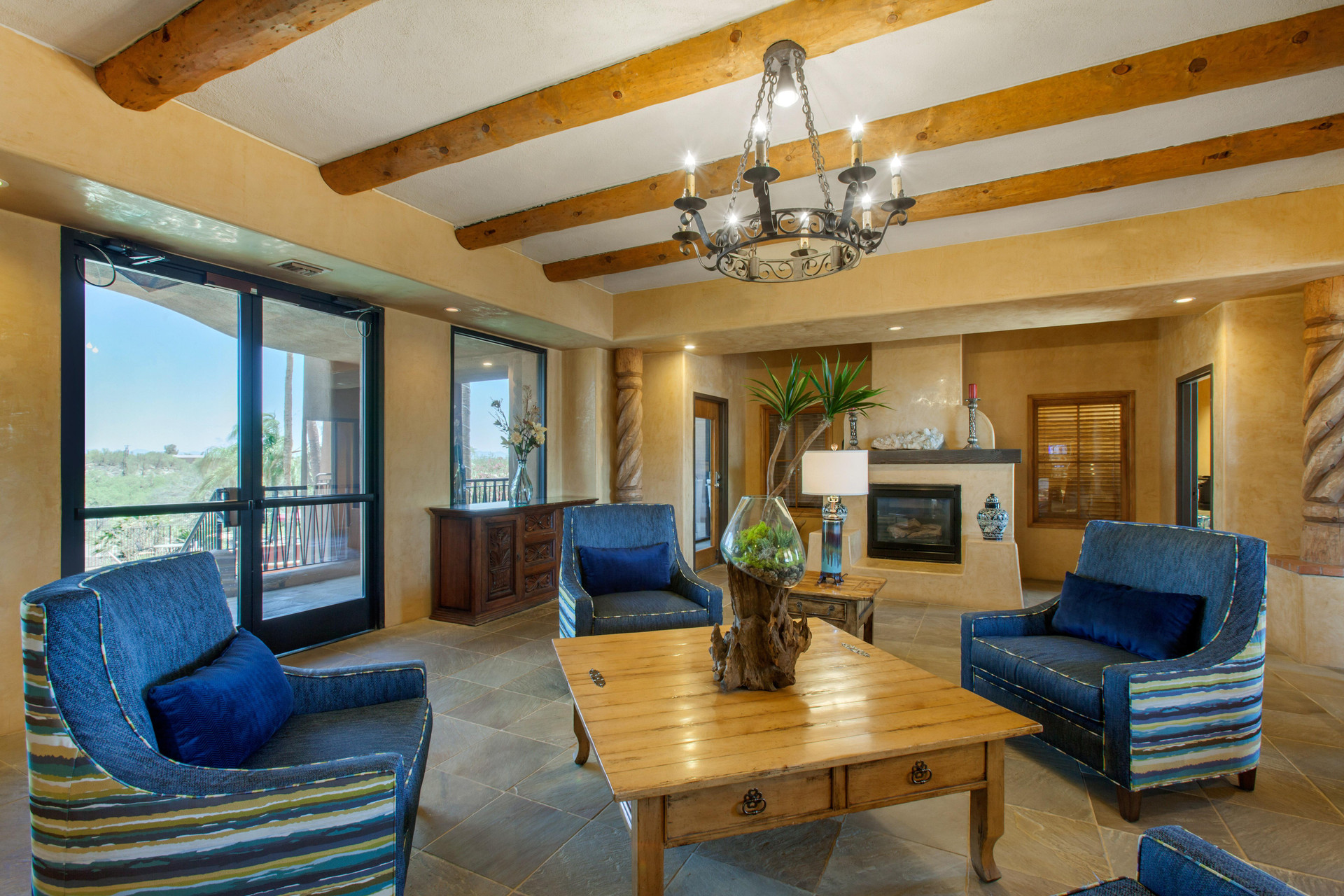 Vista Lobby La Posada Lodge & Casitas, Ascend Hotel Collection