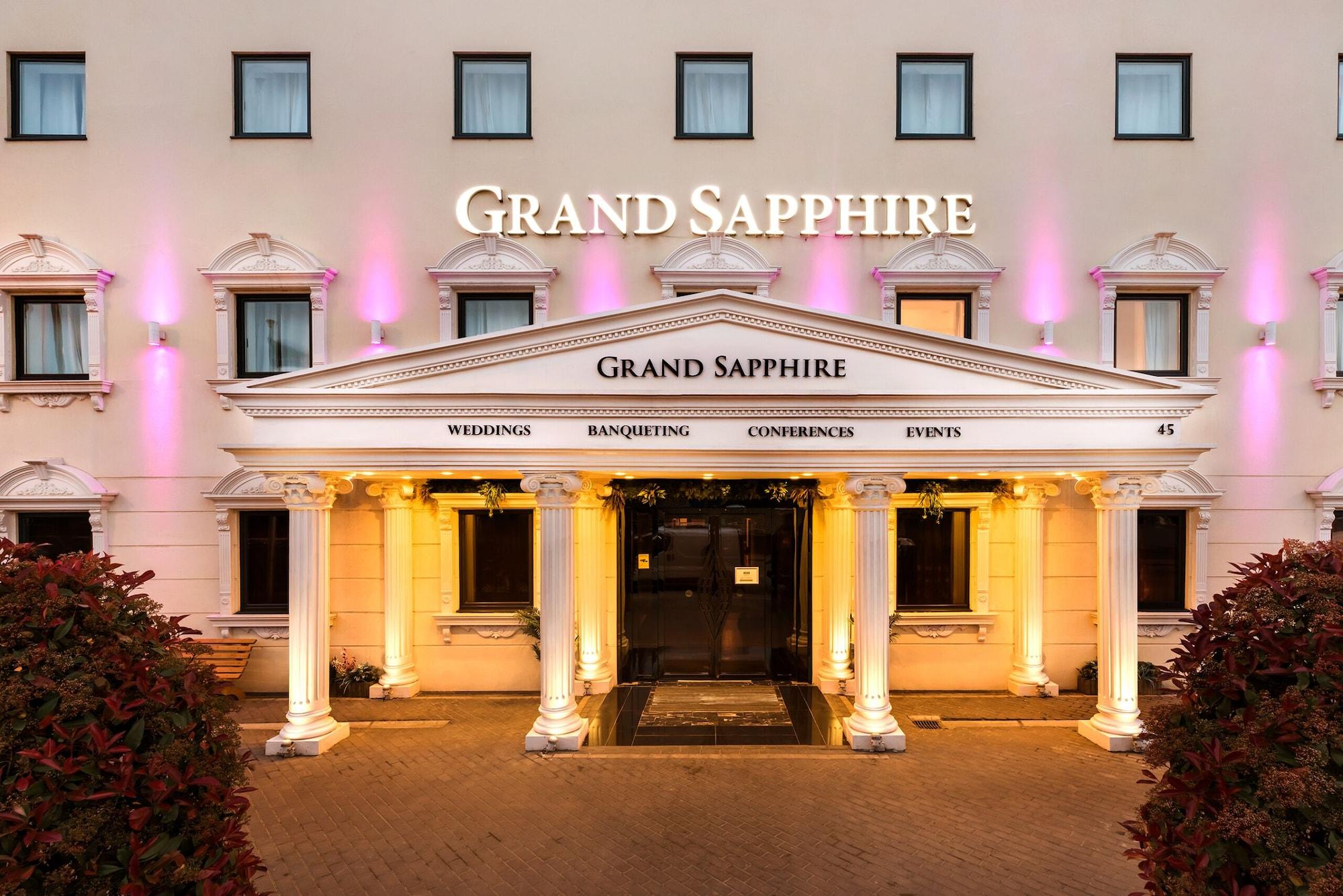 Vista Exterior Grand Sapphire Hotel & Banqueting