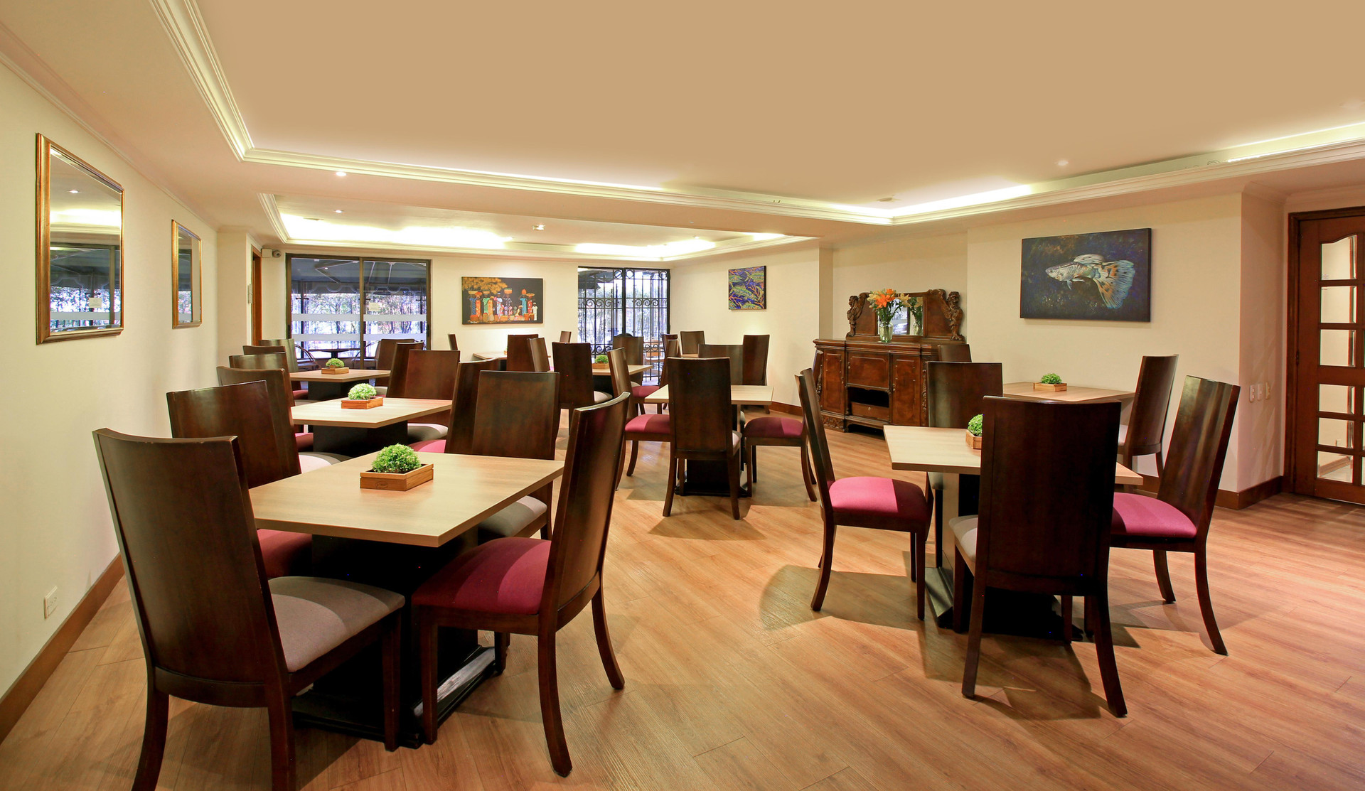 Restaurant Hotel Windsor House Inn By GEH Suite