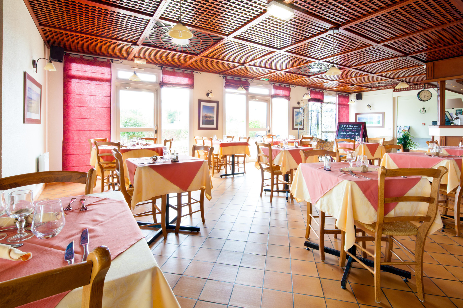 Bar/Salón Sure Hotel by Best Western Calais Coquelles Tunnel