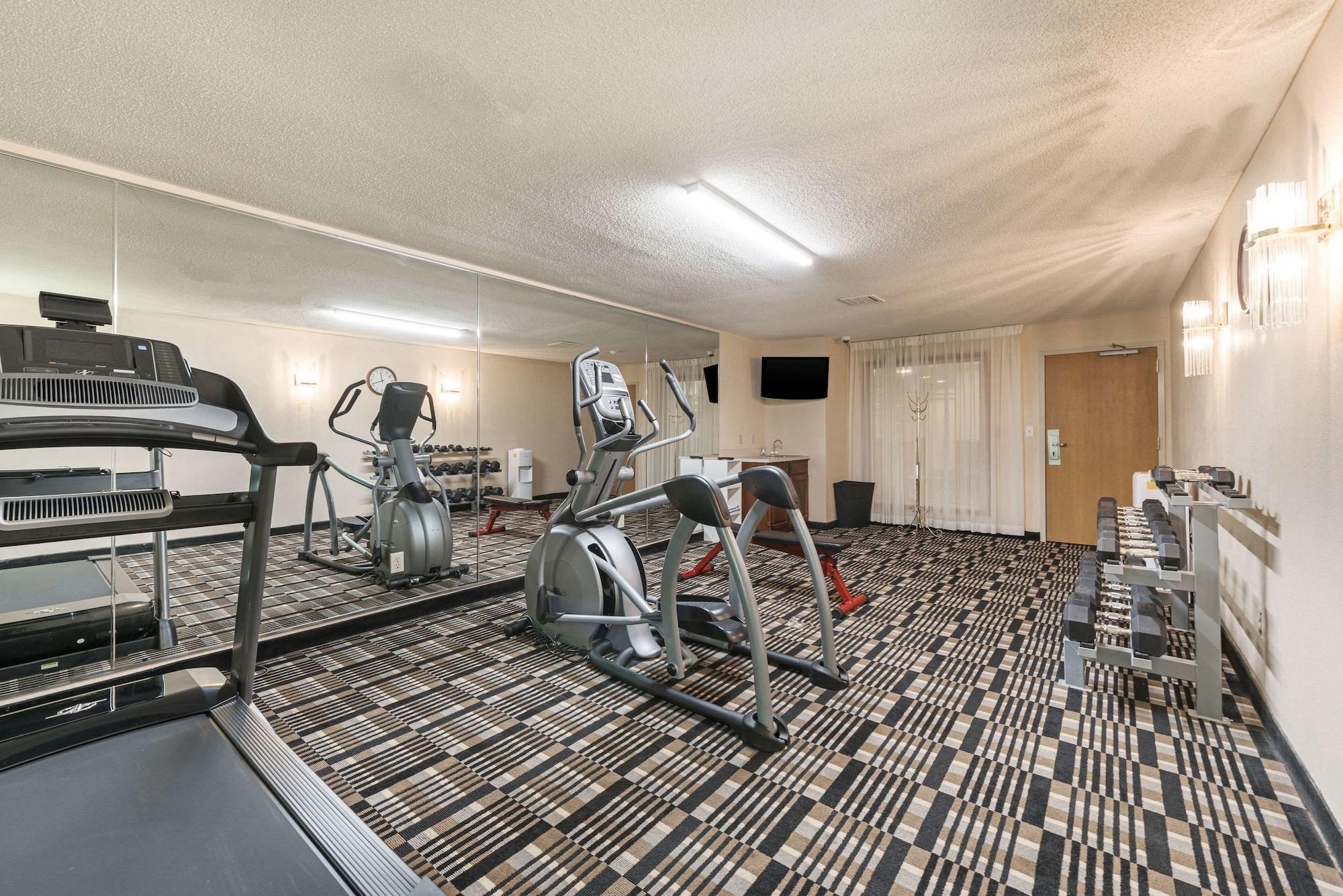 Gimnasio Quality Inn & Suites Portage Central
