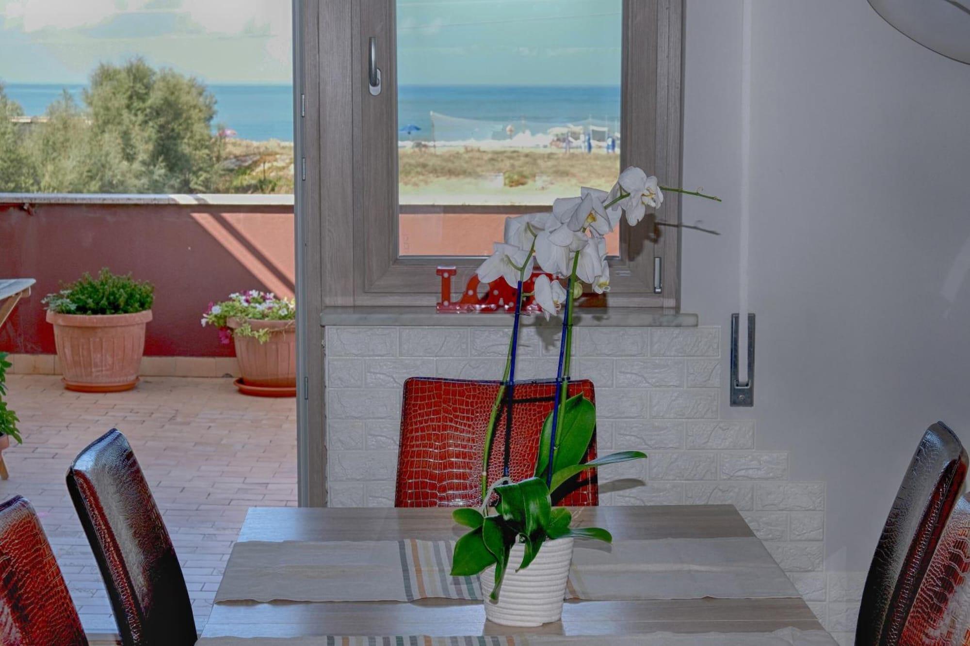 Restaurant BB Fly and Beach