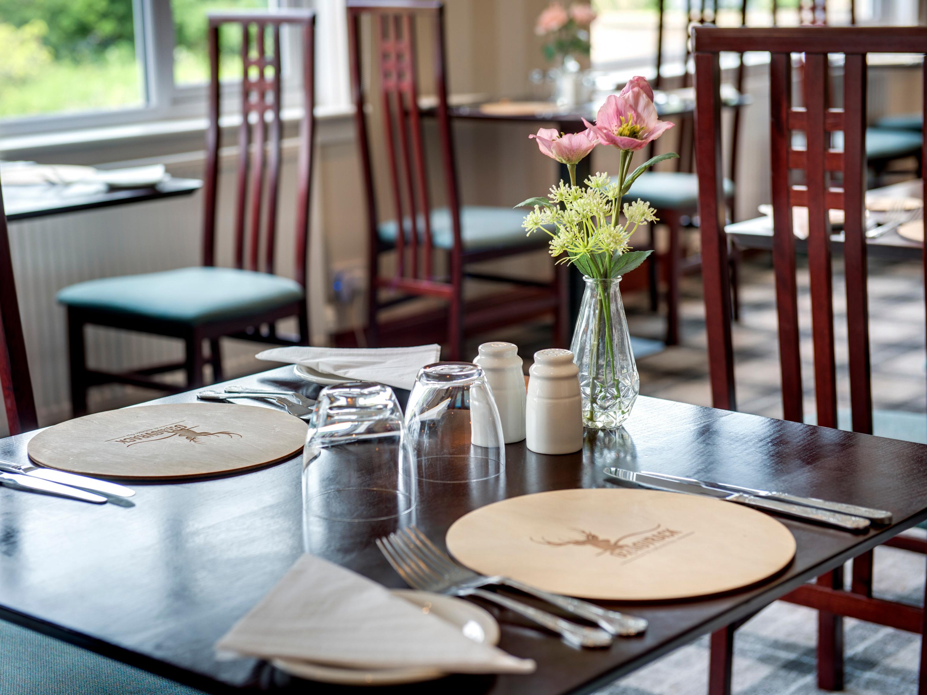 Restaurant CRAIGVRACK HOTEL AND RESTAURANT