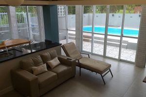 Alquiler Vacacional - Beach house with pool, barbecue and playground, 250 meters from the beach.