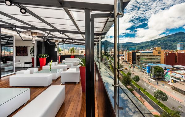 One Sixteen Hotel