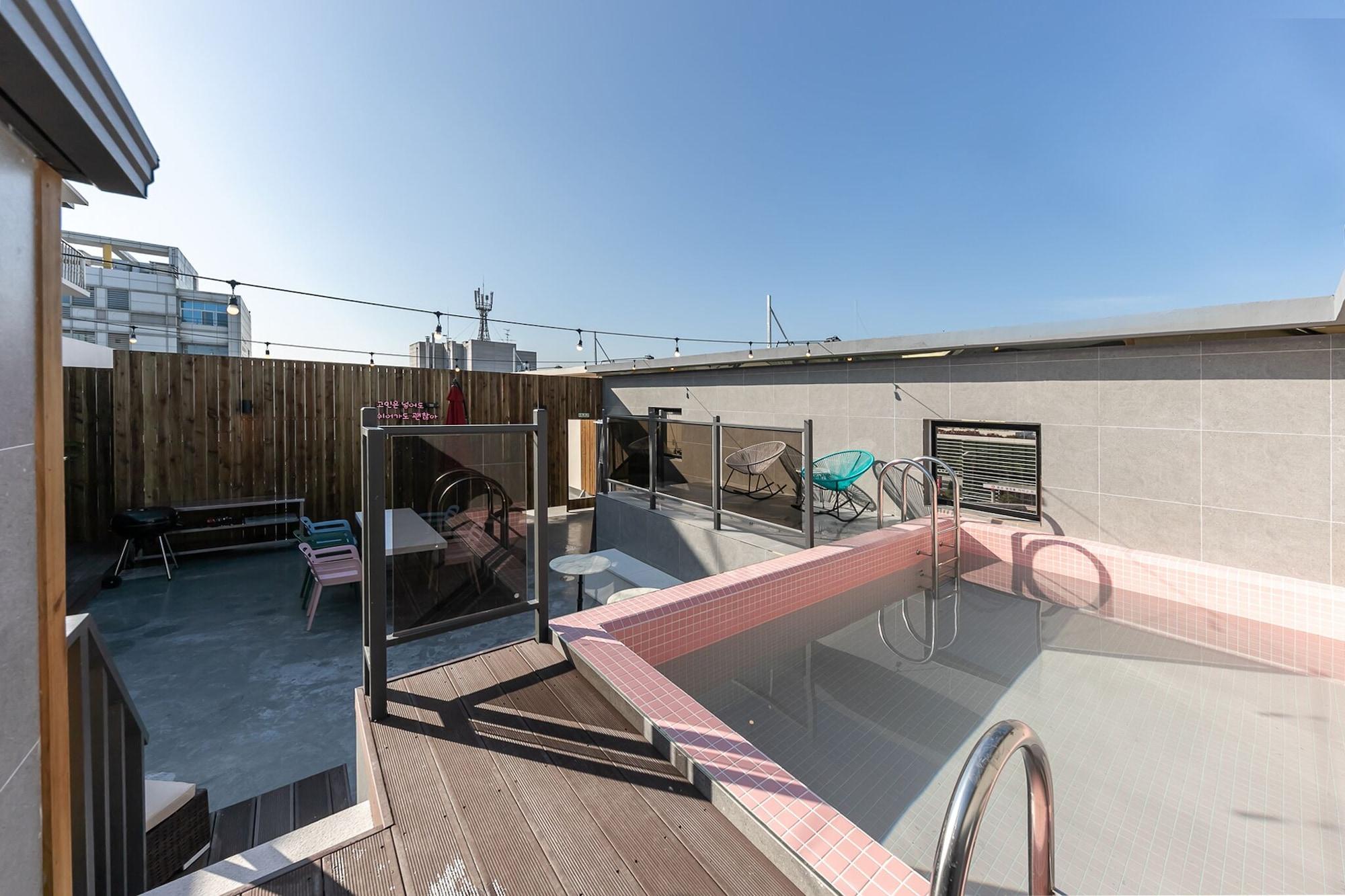 Vista Piscina Browndot Hotel Daegu Seongseo