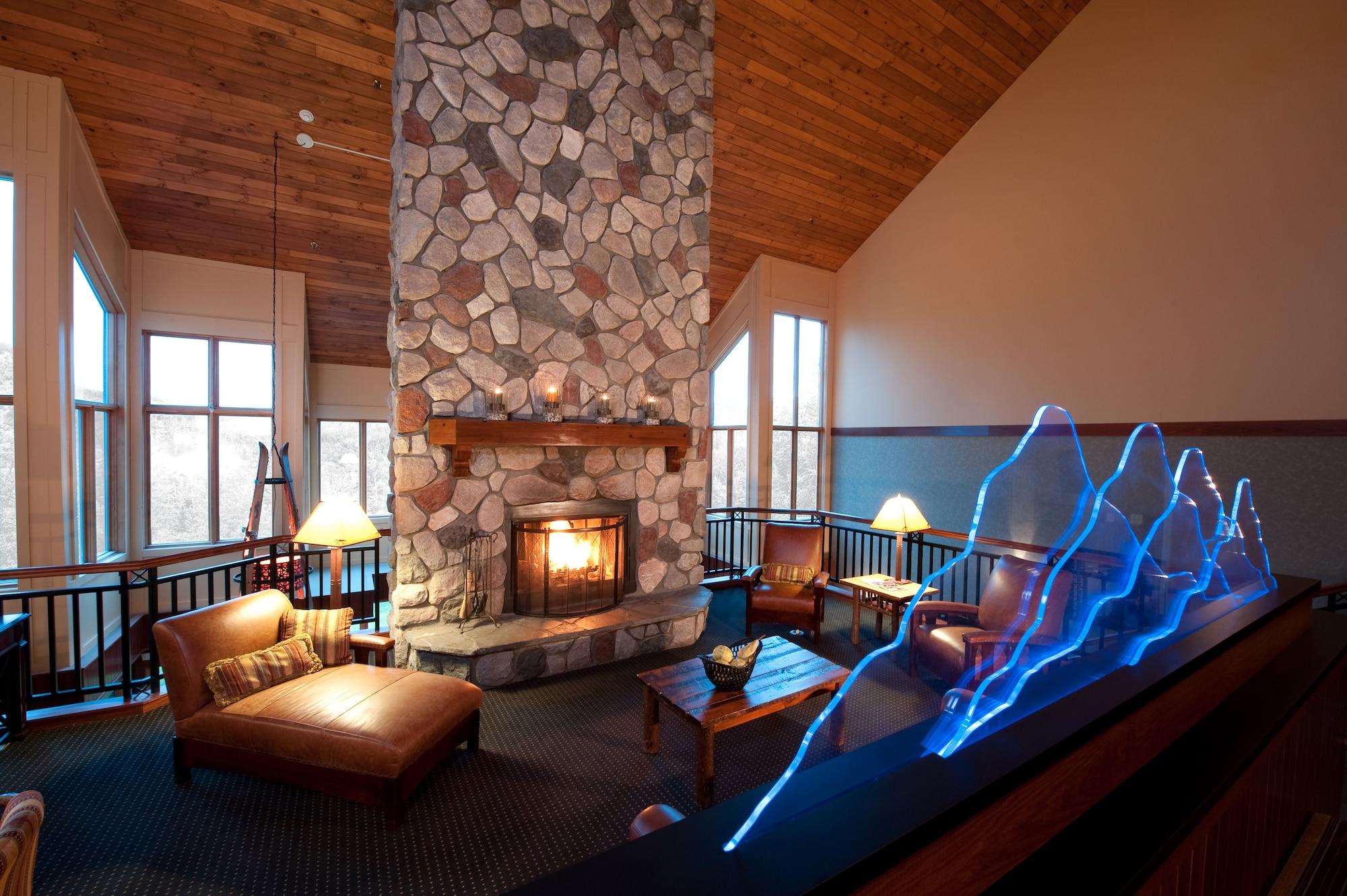 Vista do lobby Caribou Highlands Lodge
