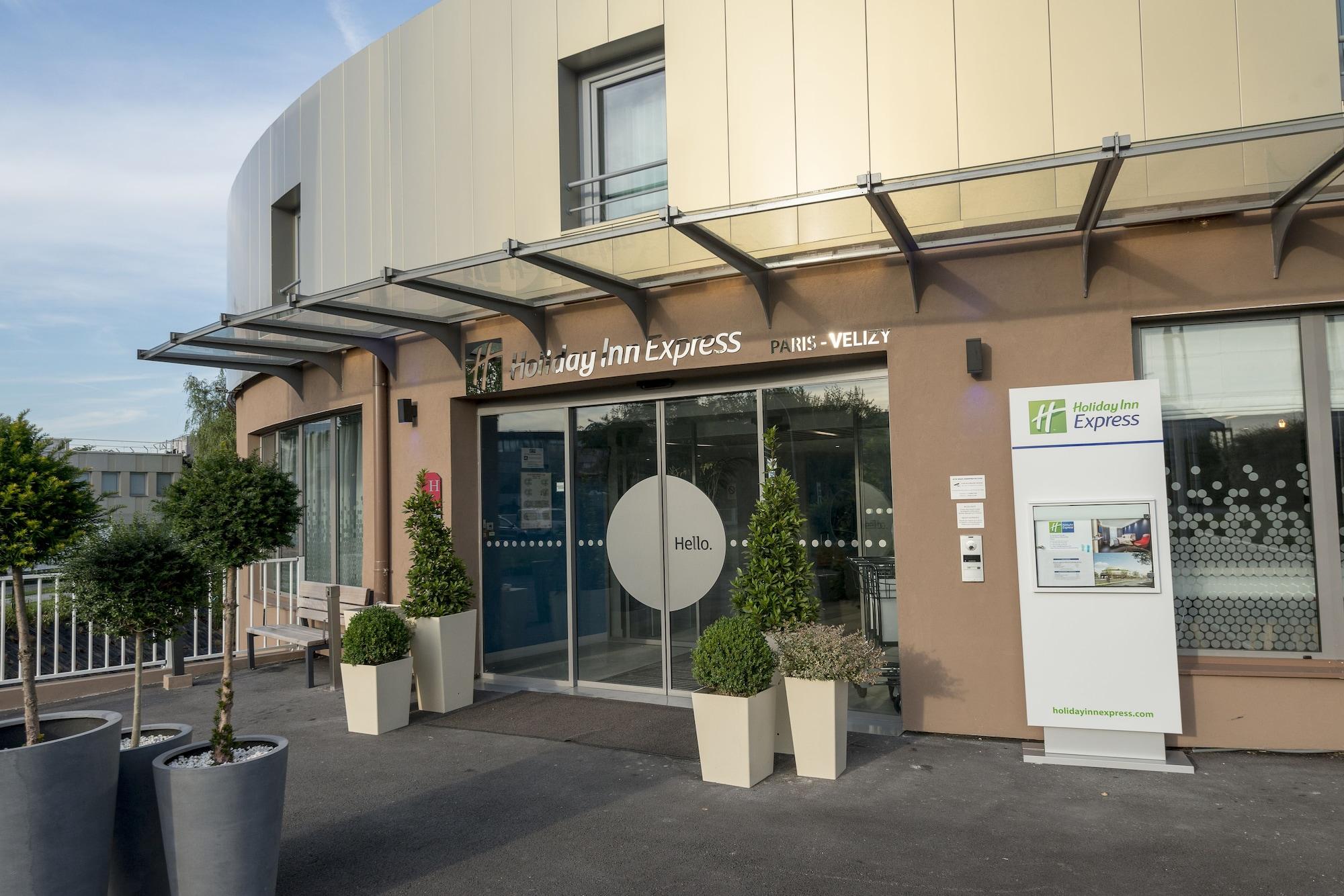 Vista Exterior Holiday Inn Express Paris - Velizy by IHG