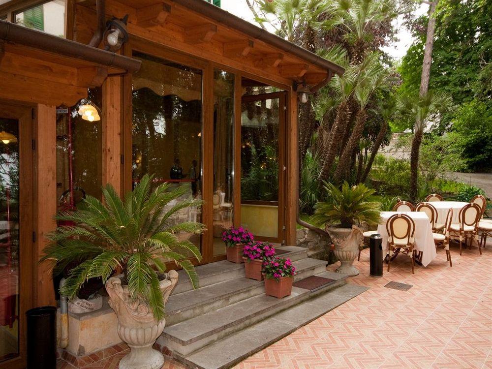 Vista Exterior Hotel Villa Aricia