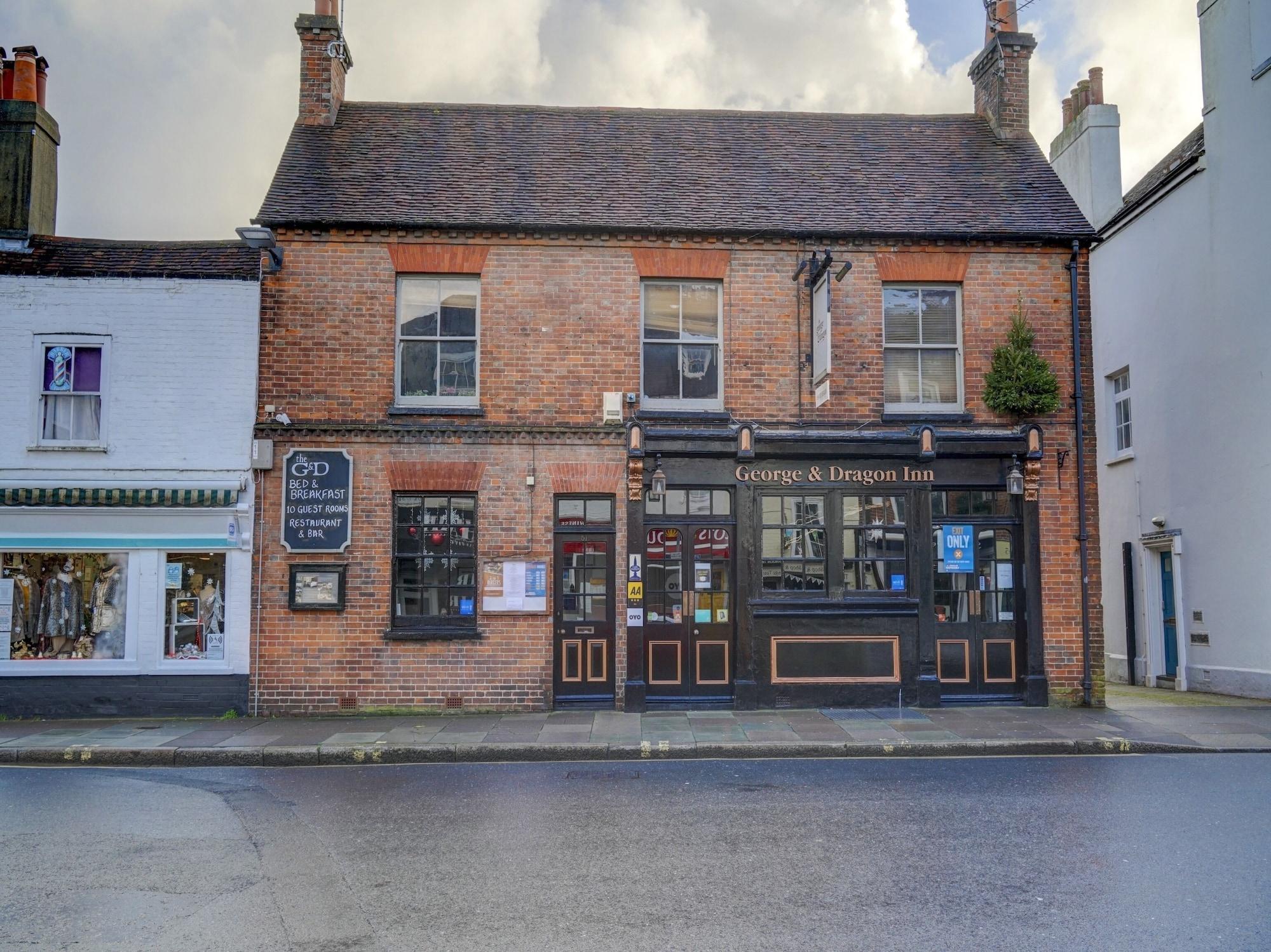 Varios The George & Dragon Inn