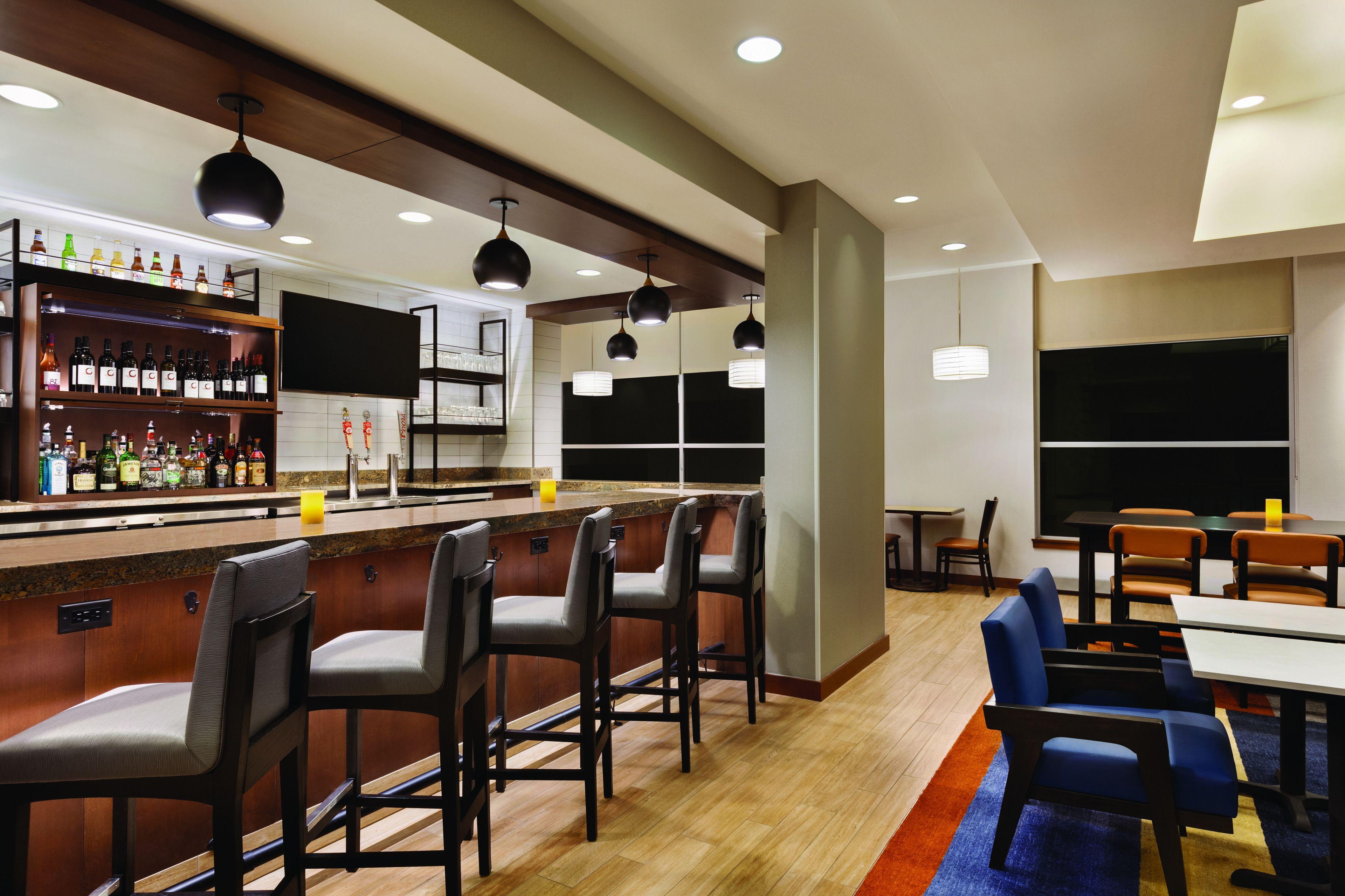 Bar/Salón Hyatt House Denver Airport