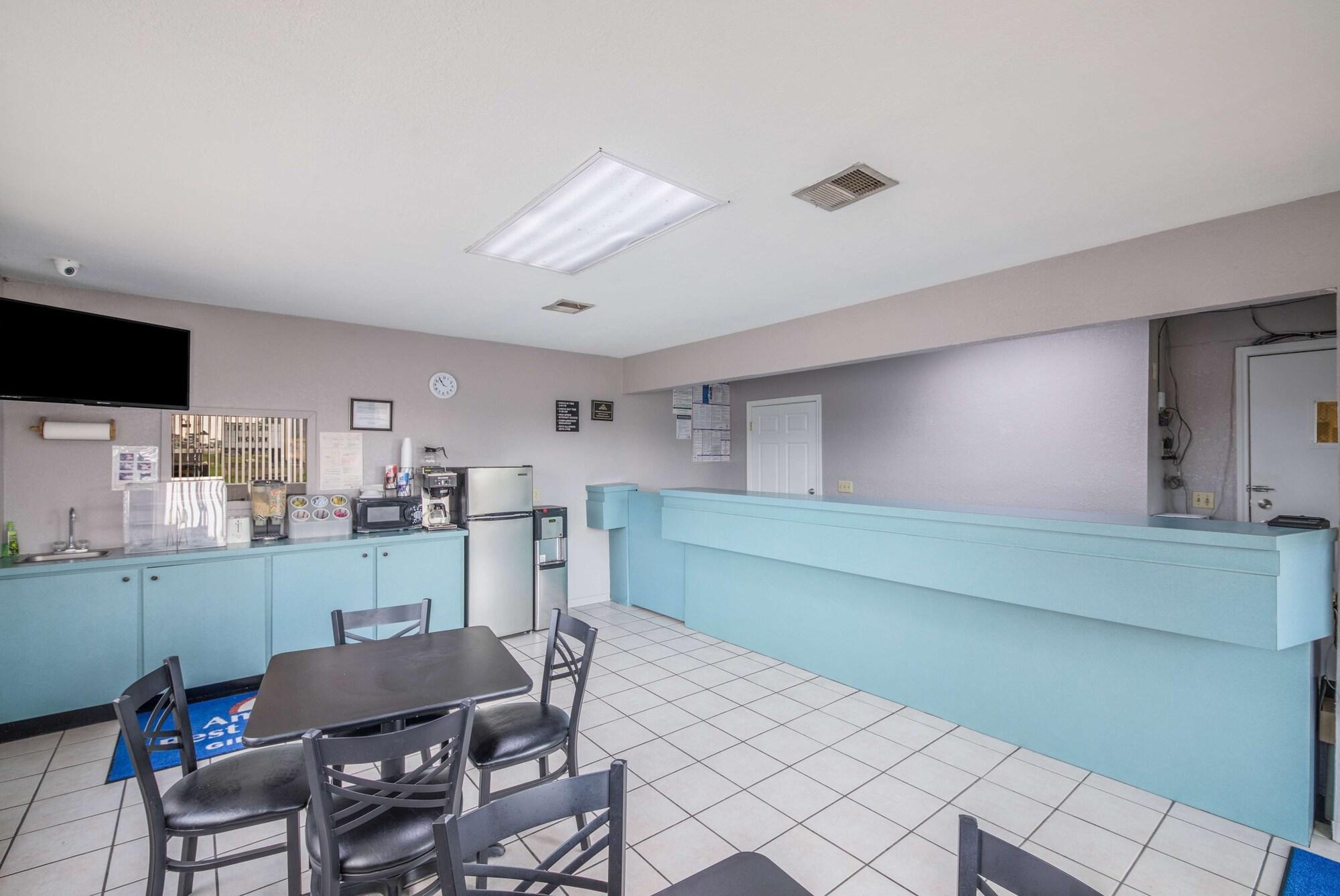 Vista Lobby Americas Best Value Inn Giddings