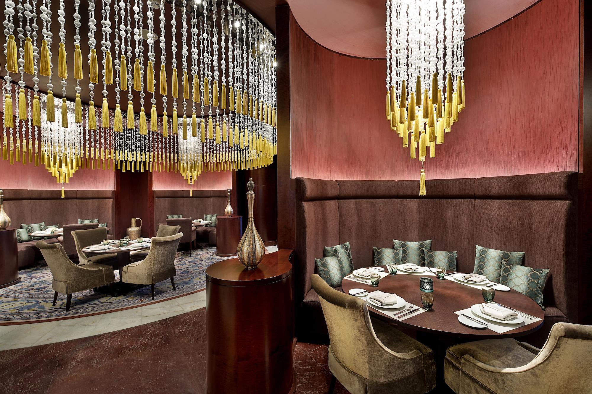 Restaurant Hilton Riyadh Hotel & Residences