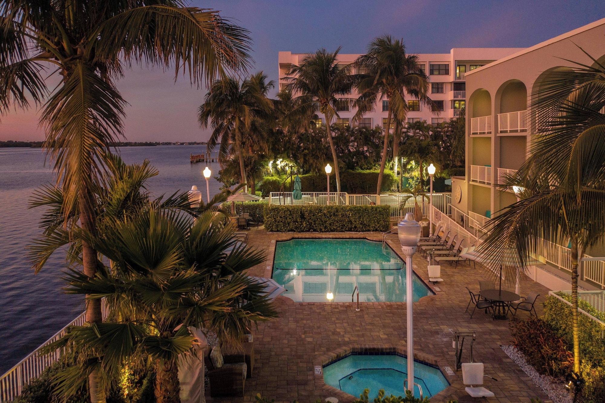 Vista Piscina Fairfield Inn And Suites By Marriott Palm Beach