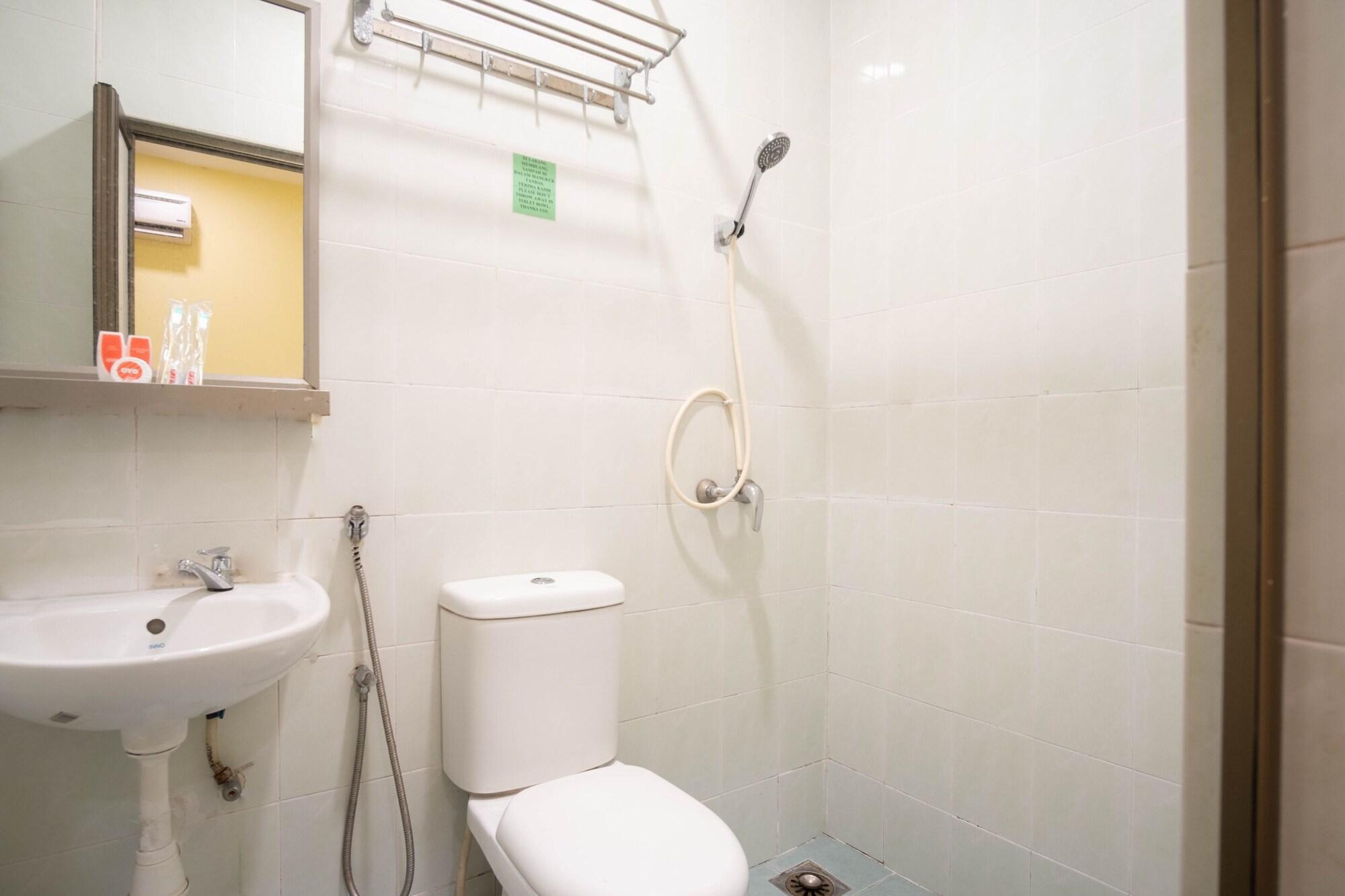 Equipamiento de Habitación OYO 89453 PP Hotel