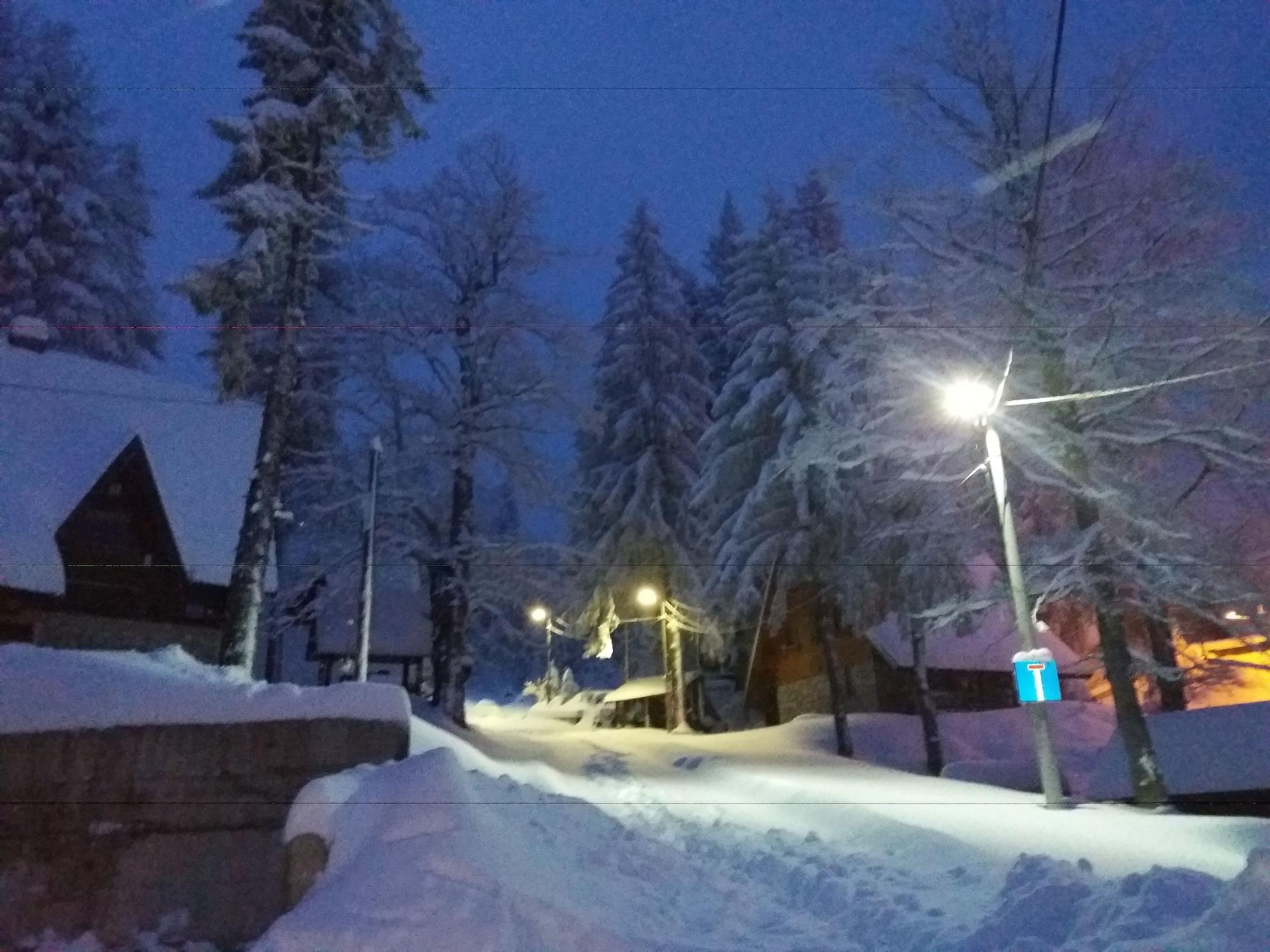 Vista Exterior Hotel Snjesko