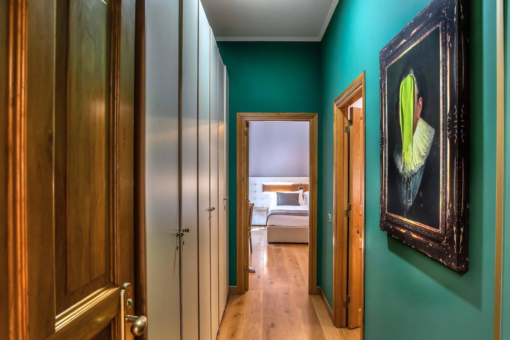 Varios Hotel Paba