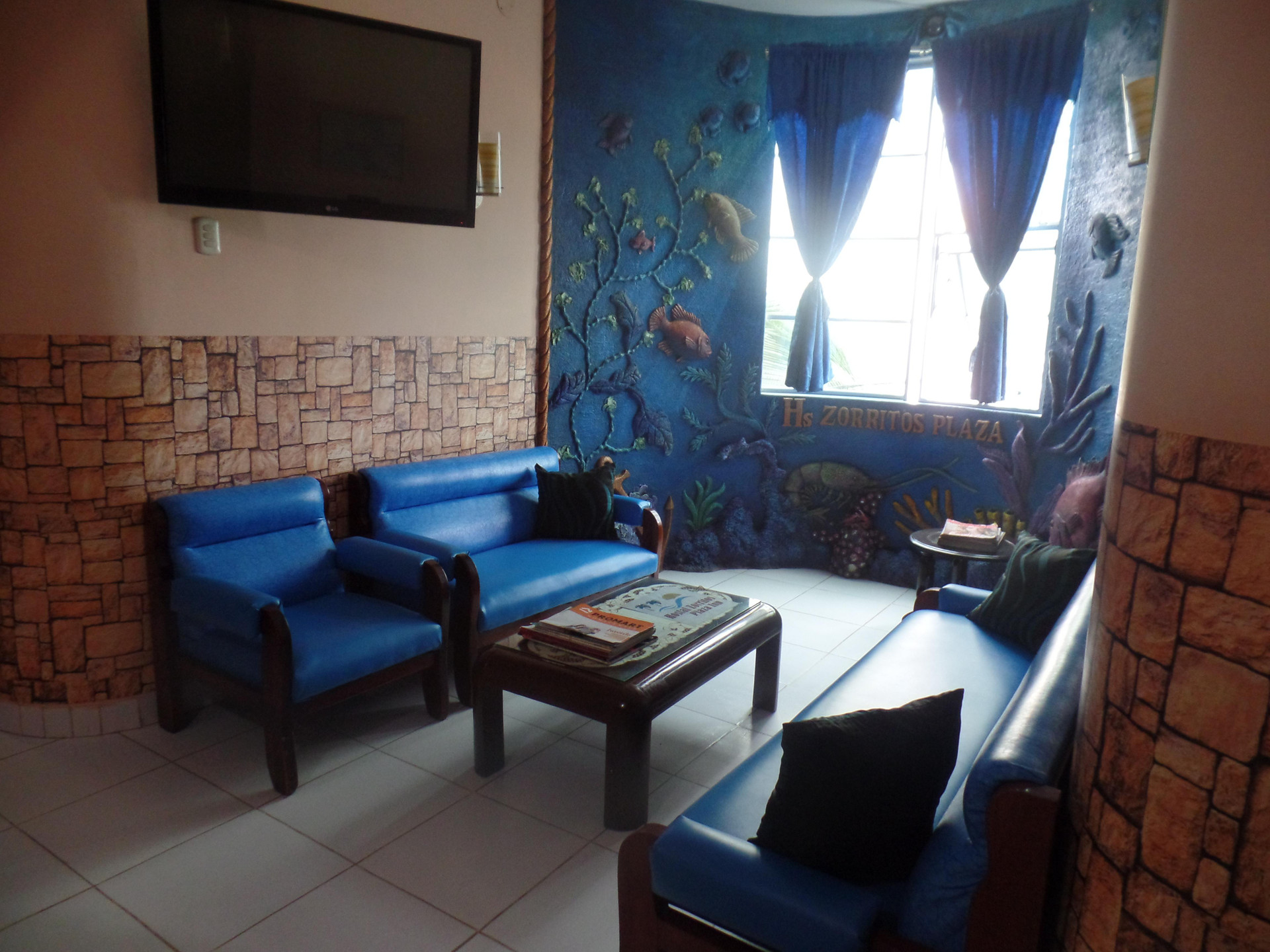 Comodidades del Alojamiento Hostal Zorritos Plaza Inn
