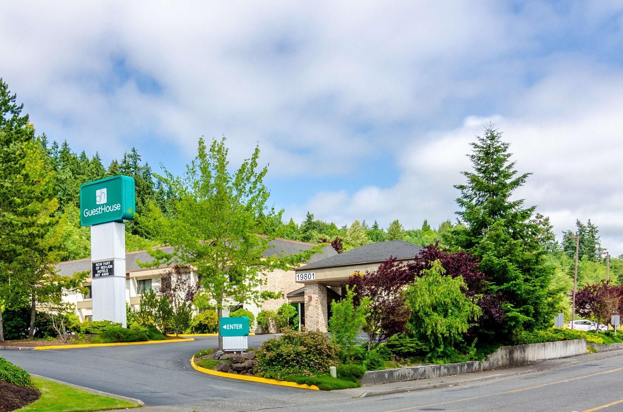 Vista Exterior GuestHouse Inn & Suites Hotel Poulsbo