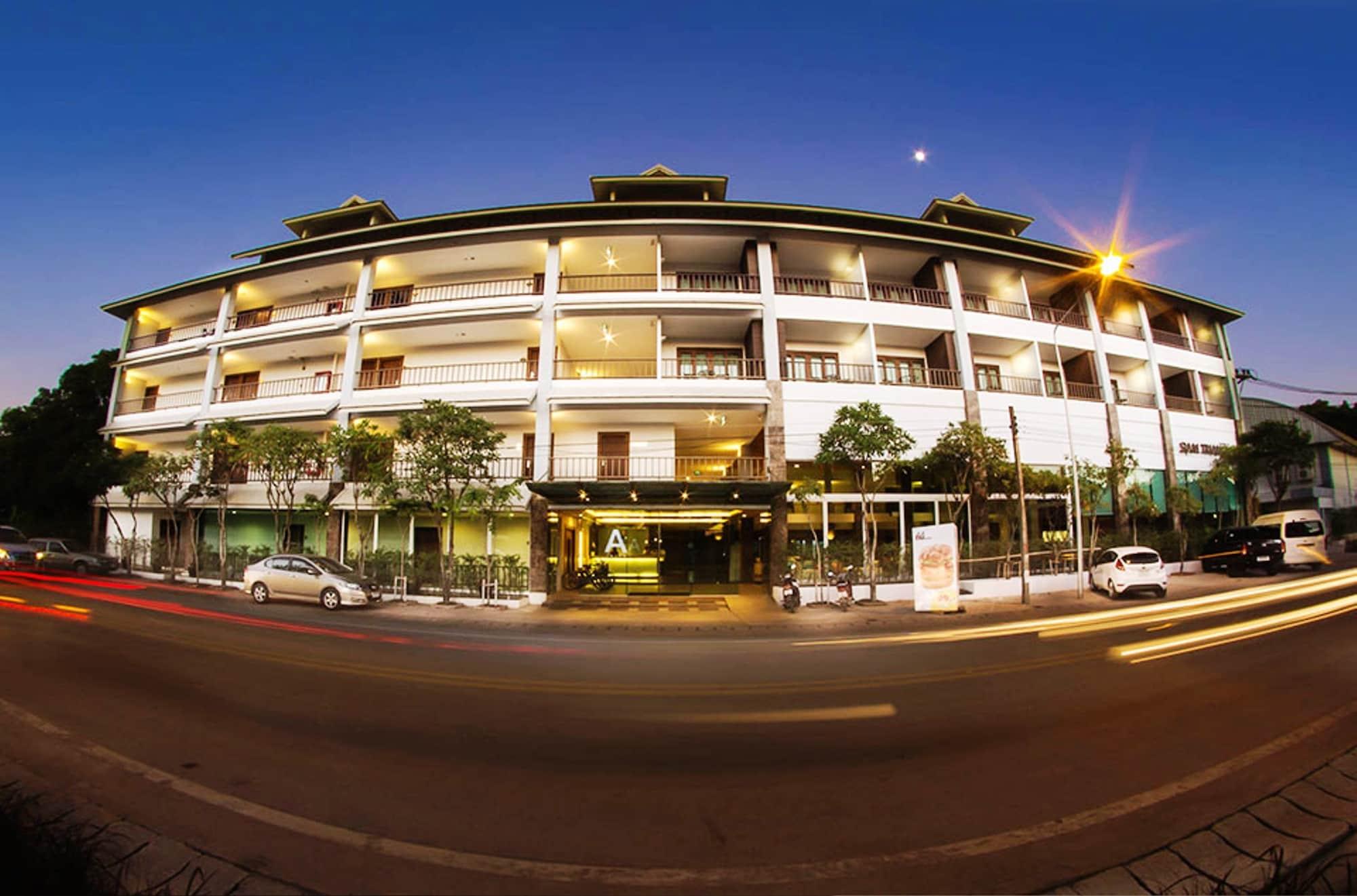 Vista Exterior Siam Triangle Hotel