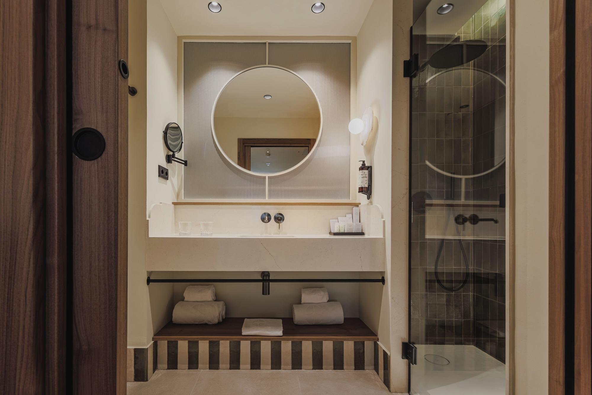 Habitación Malvarrosa Plaza by Intelier