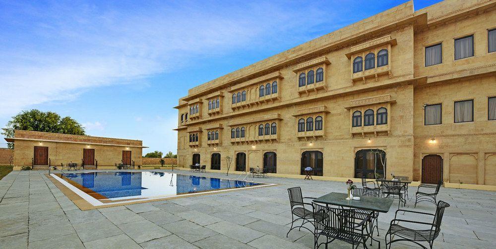 Vista Exterior The Desert Palace