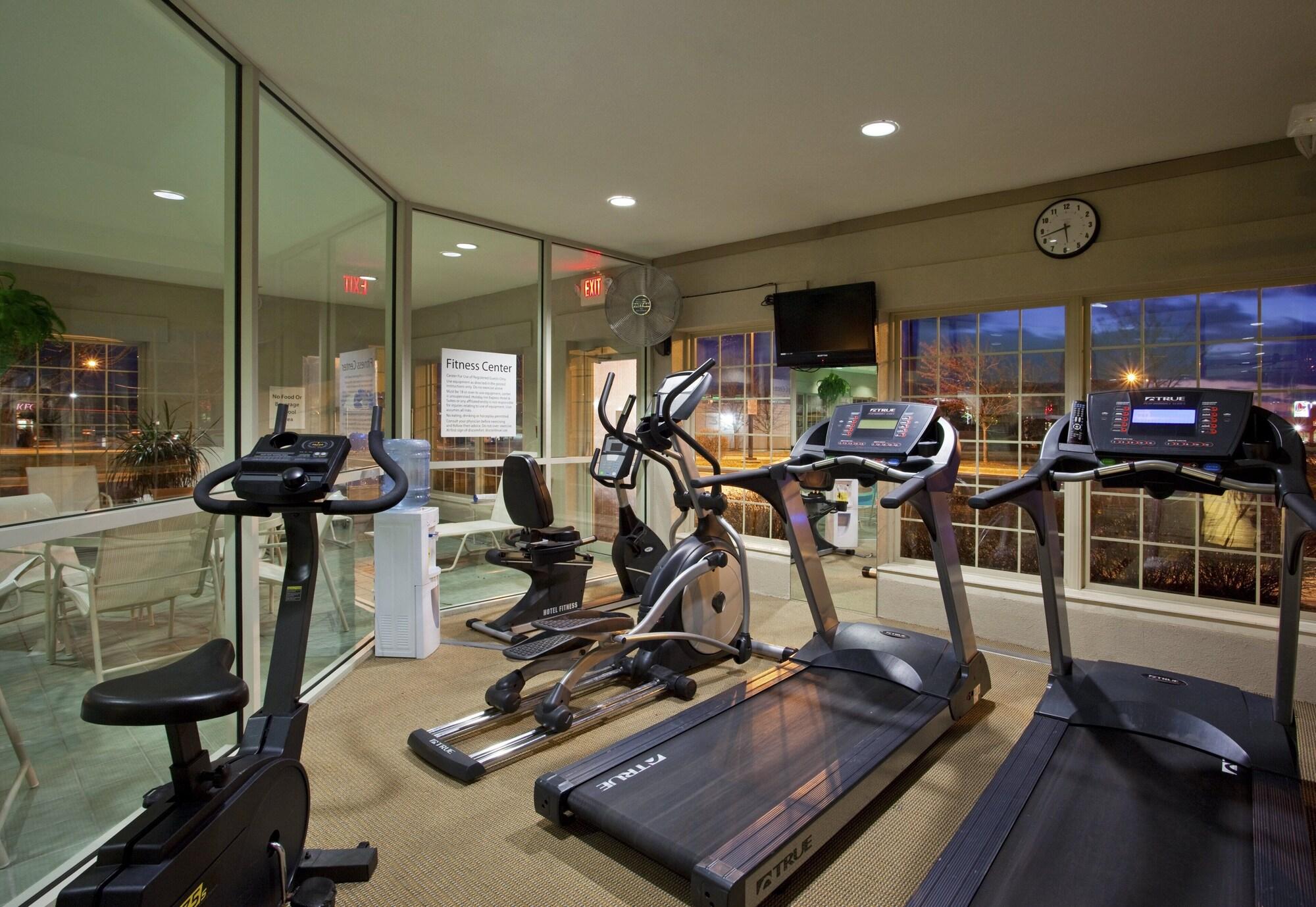 Varios Holiday Inn Express Hotel & Suites Sunbury - Columbus Area by IHG
