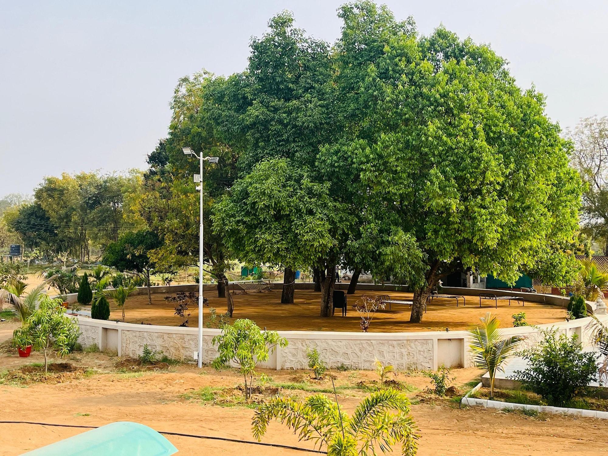 Vista Exterior River Resort