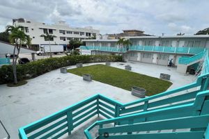 Alojamiento - The Biscayne Hotel