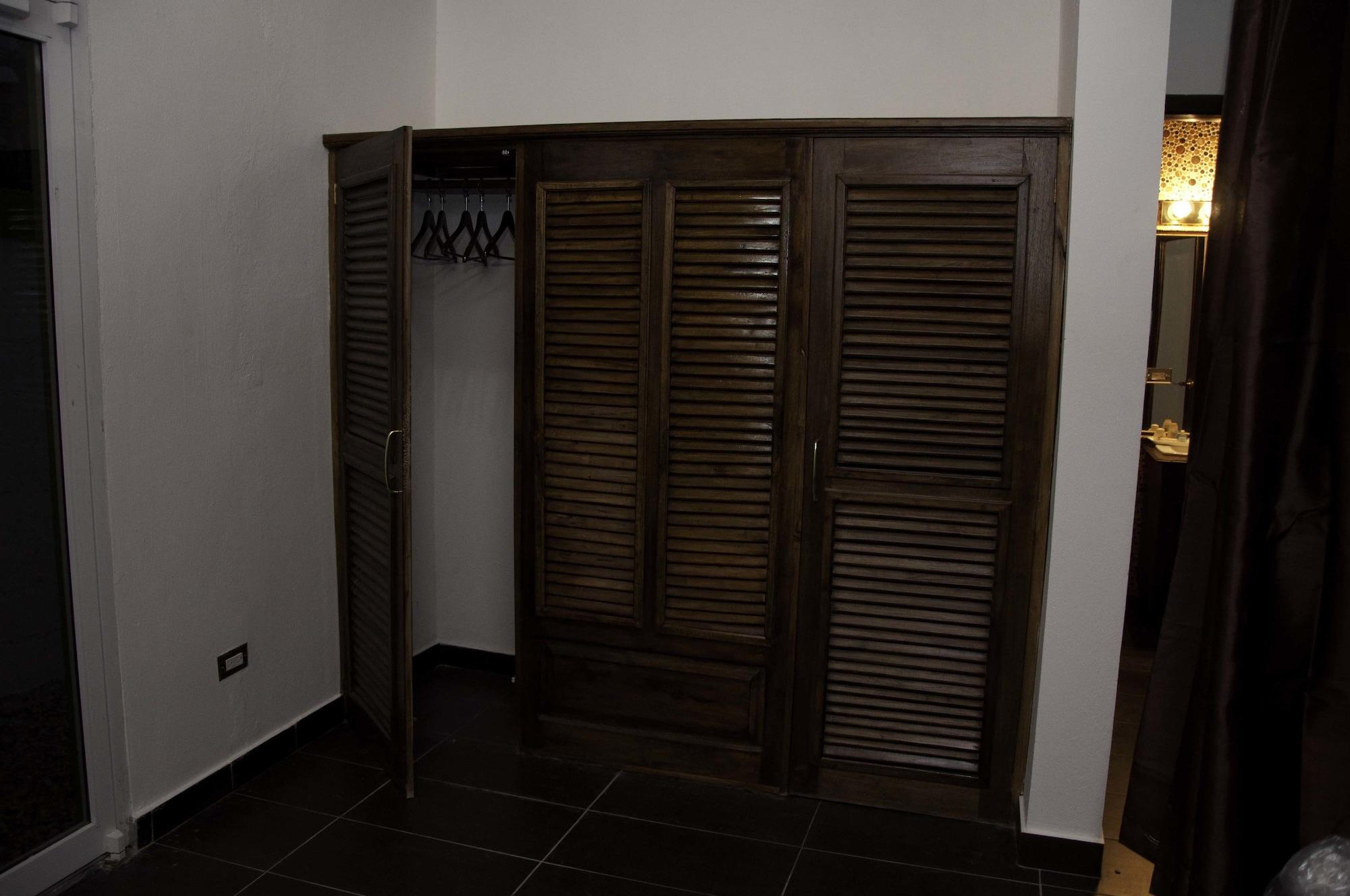 Set de Habitación La Maison Hotel