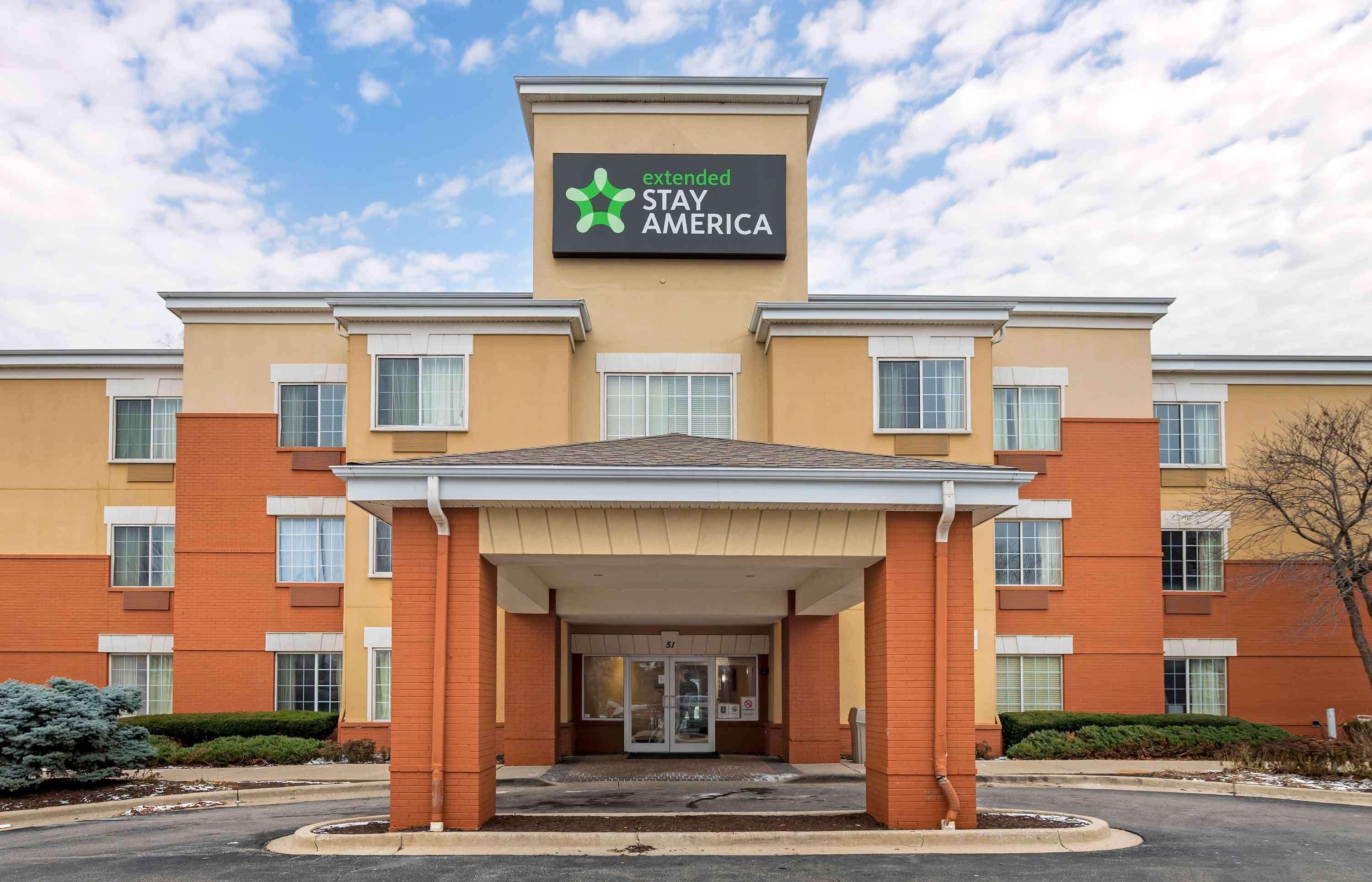Vista Exterior Extended Stay America Suites Chicago Schaumburg Conv Center