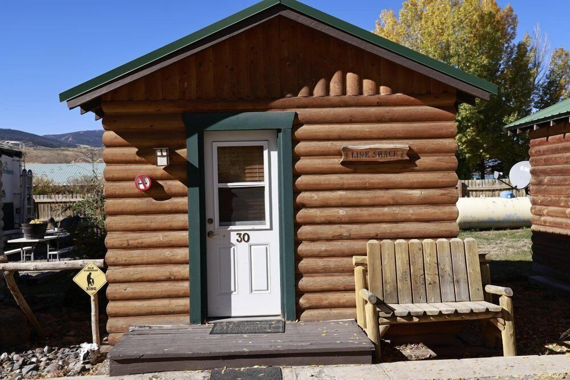 Vista Exterior Twin Pines Lodge & Cabins
