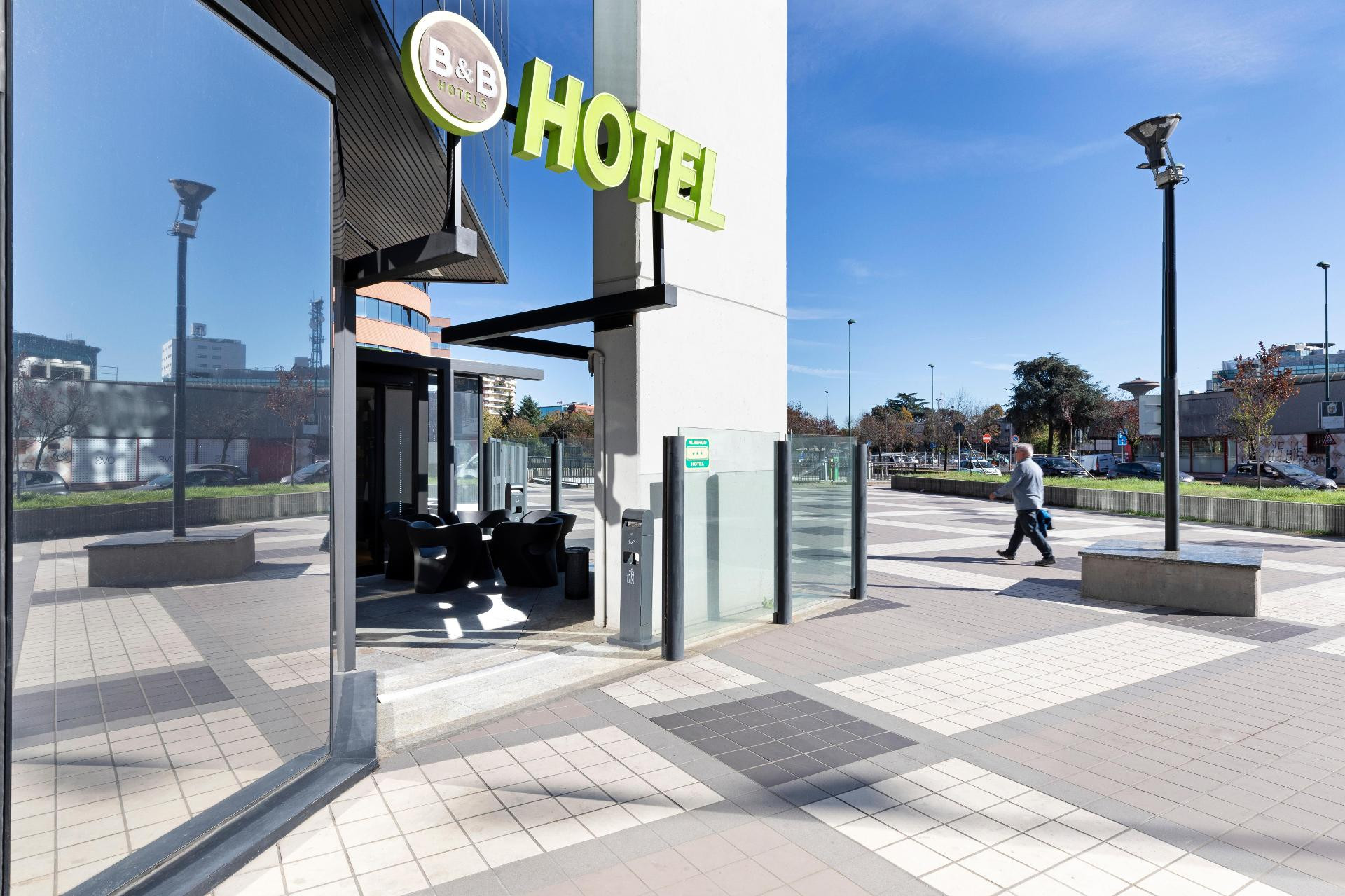 Vista Exterior B&B Hotel Milano - Sesto