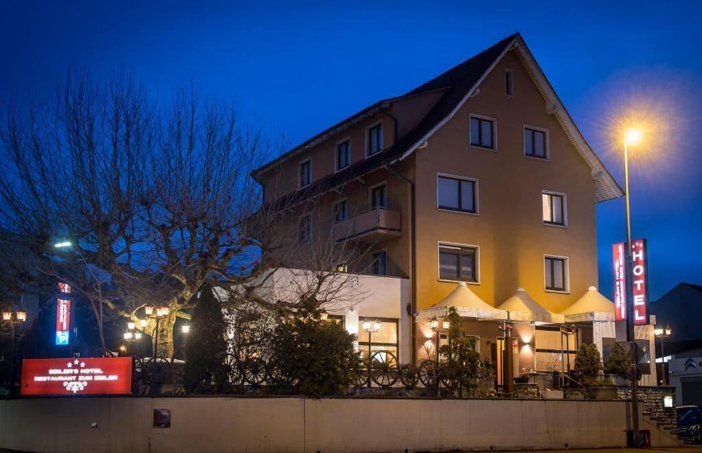 Varios Seilers Hotel