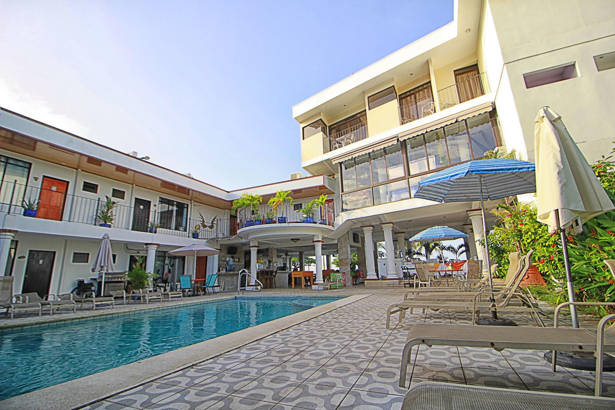 Vista Exterior Hotel Las Brisas